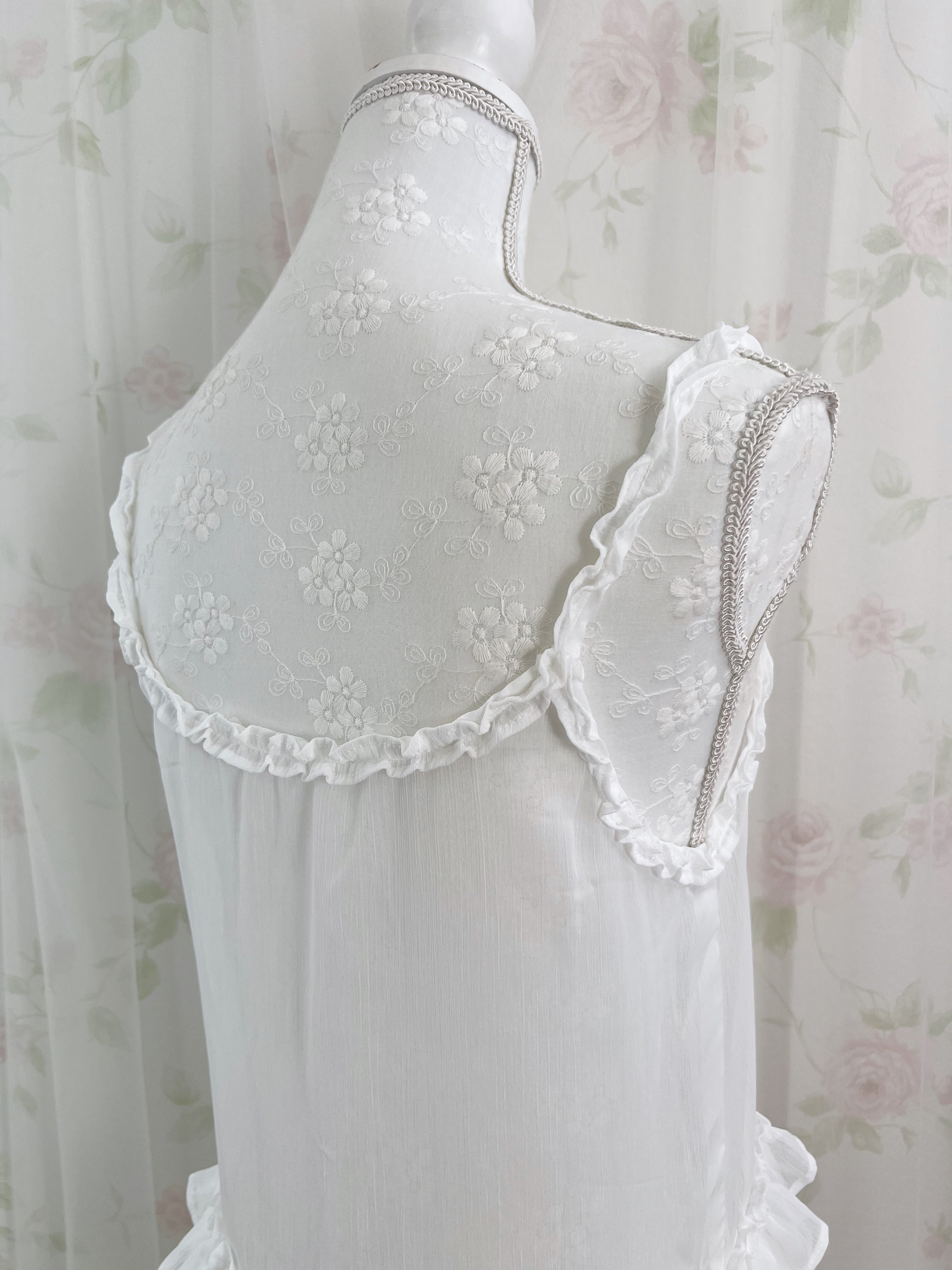 Chiffon Layered Hem Camisole (White)