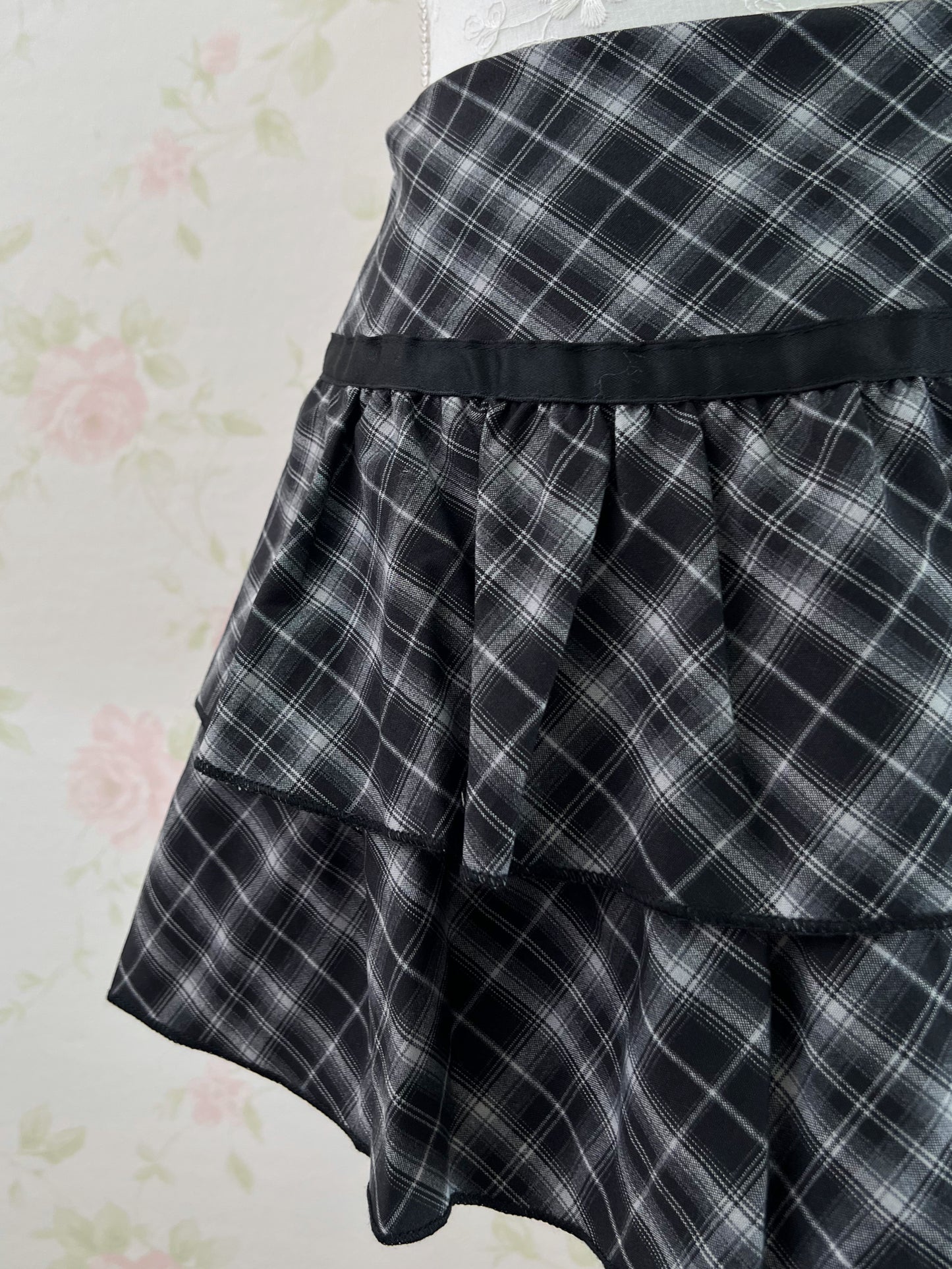Side Bow Checked Shoujo Mini Skirt (Black)