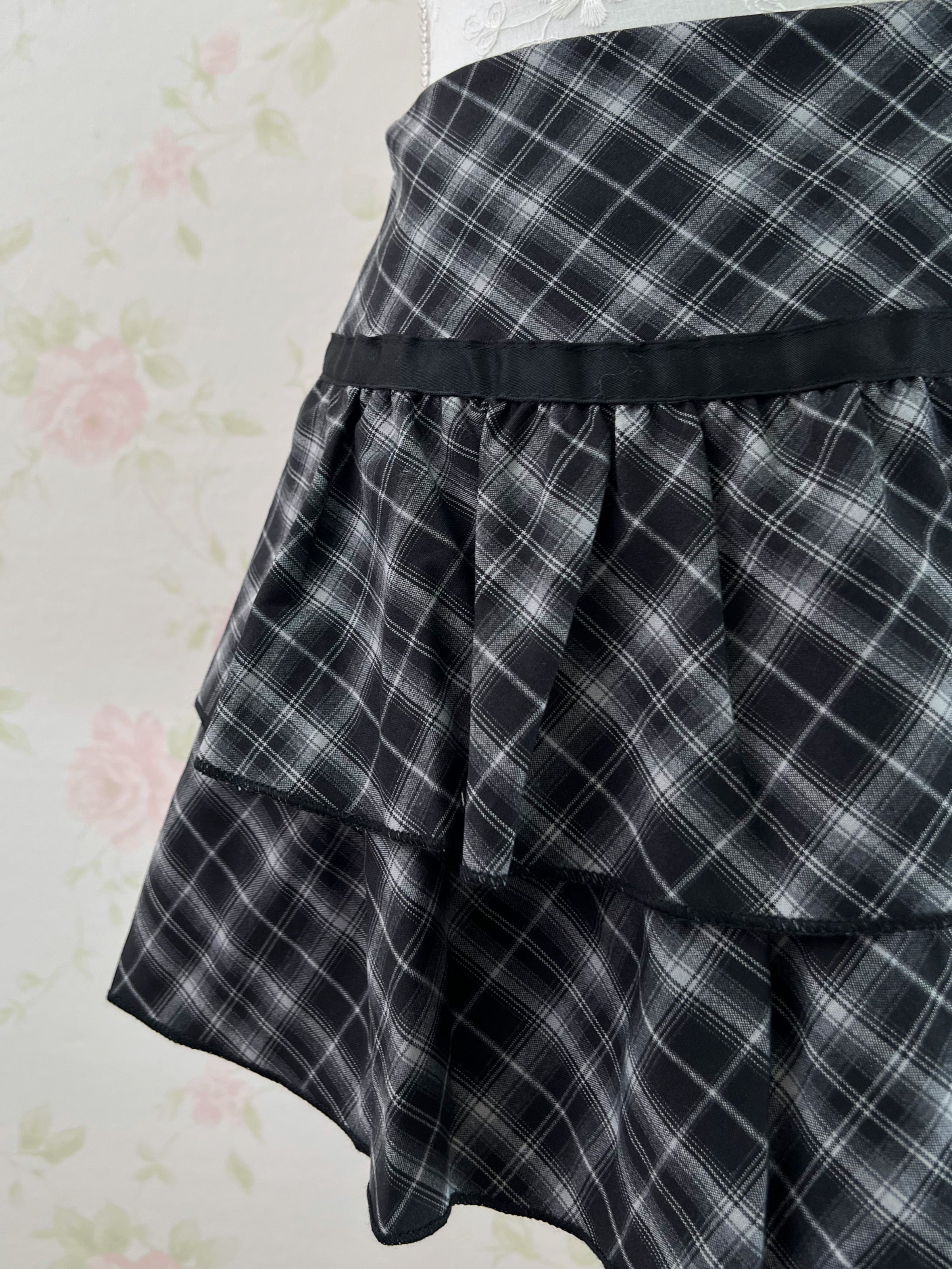 Side Bow Checked Shoujo Mini Skirt (Black) S,M,L