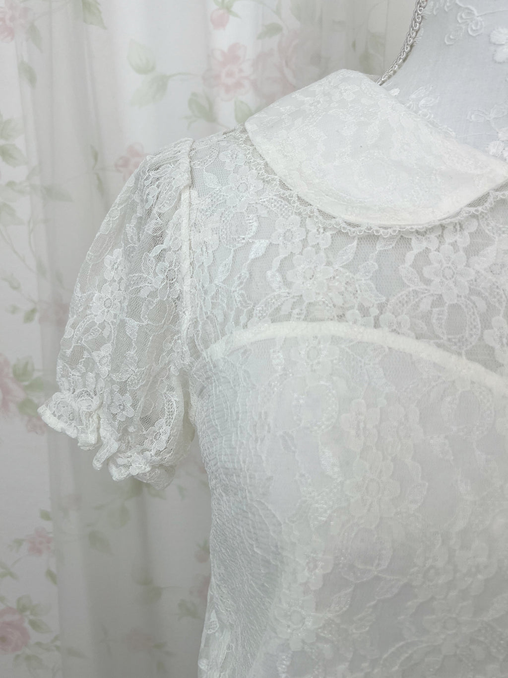 Honey Cinnamon Lace Blouse (Ivory)