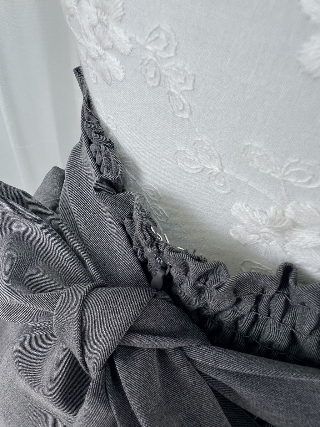 Back Bow Tiered  High Waist Skirt (Gray)