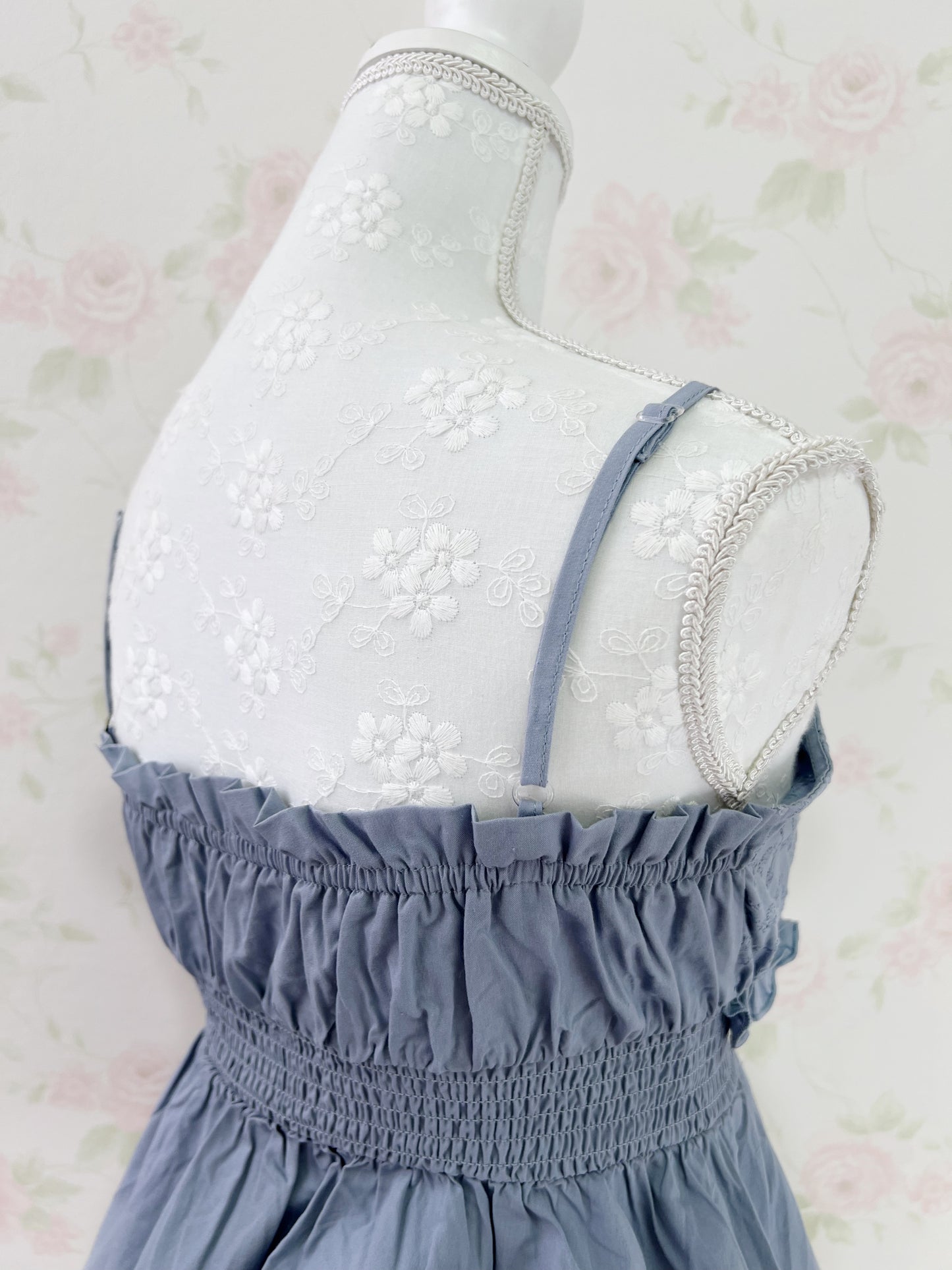 GRL Cotton Floral Embroidery Camisole (Blue)