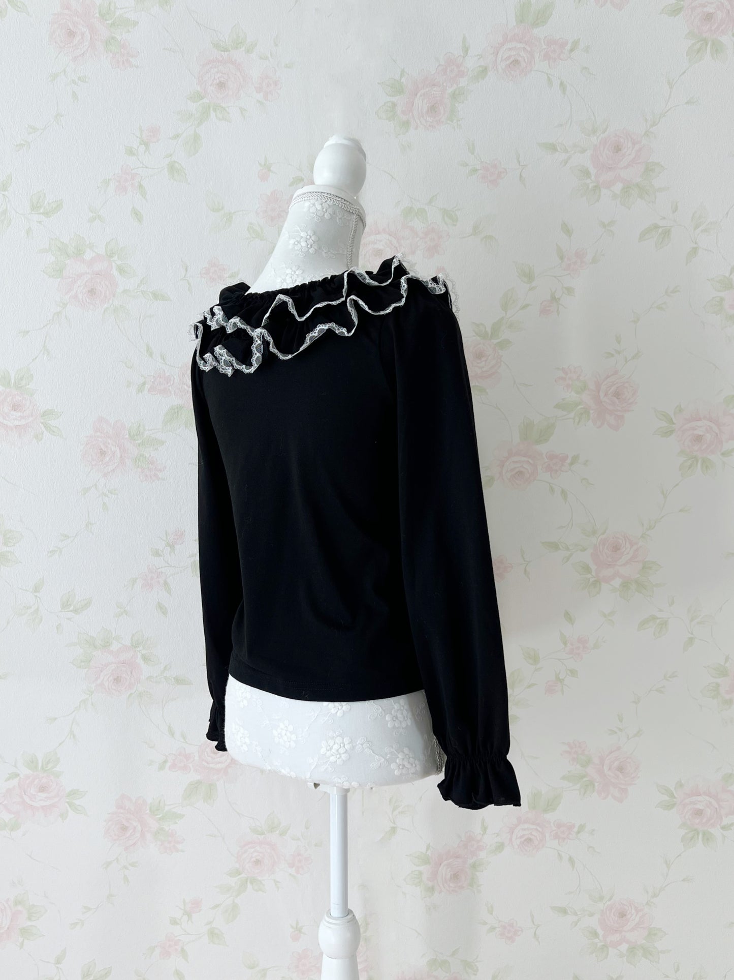 majoretty Ruffled Double Bow Top