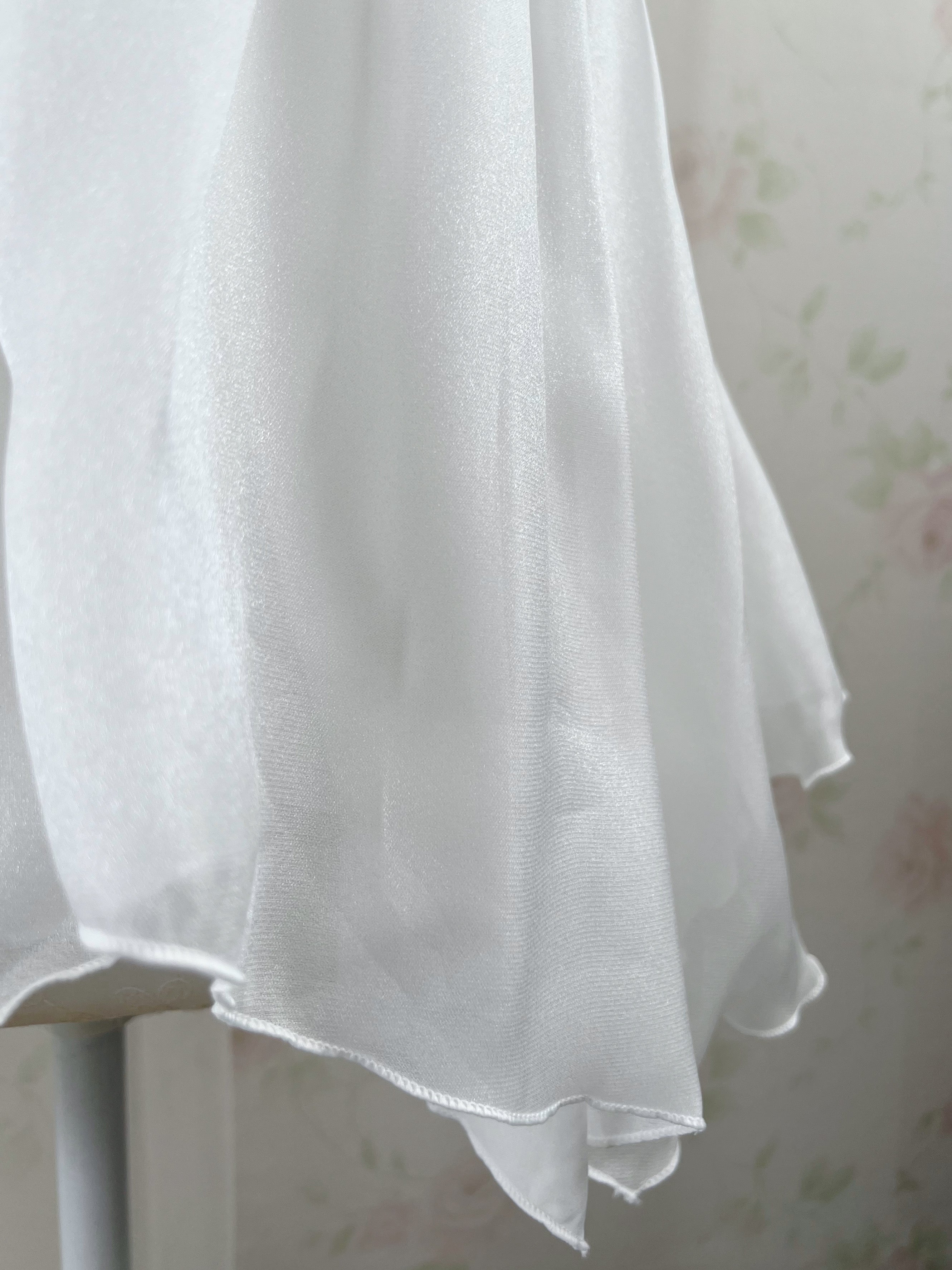 (Pre-order) Evori Glow White Lotus Camisole