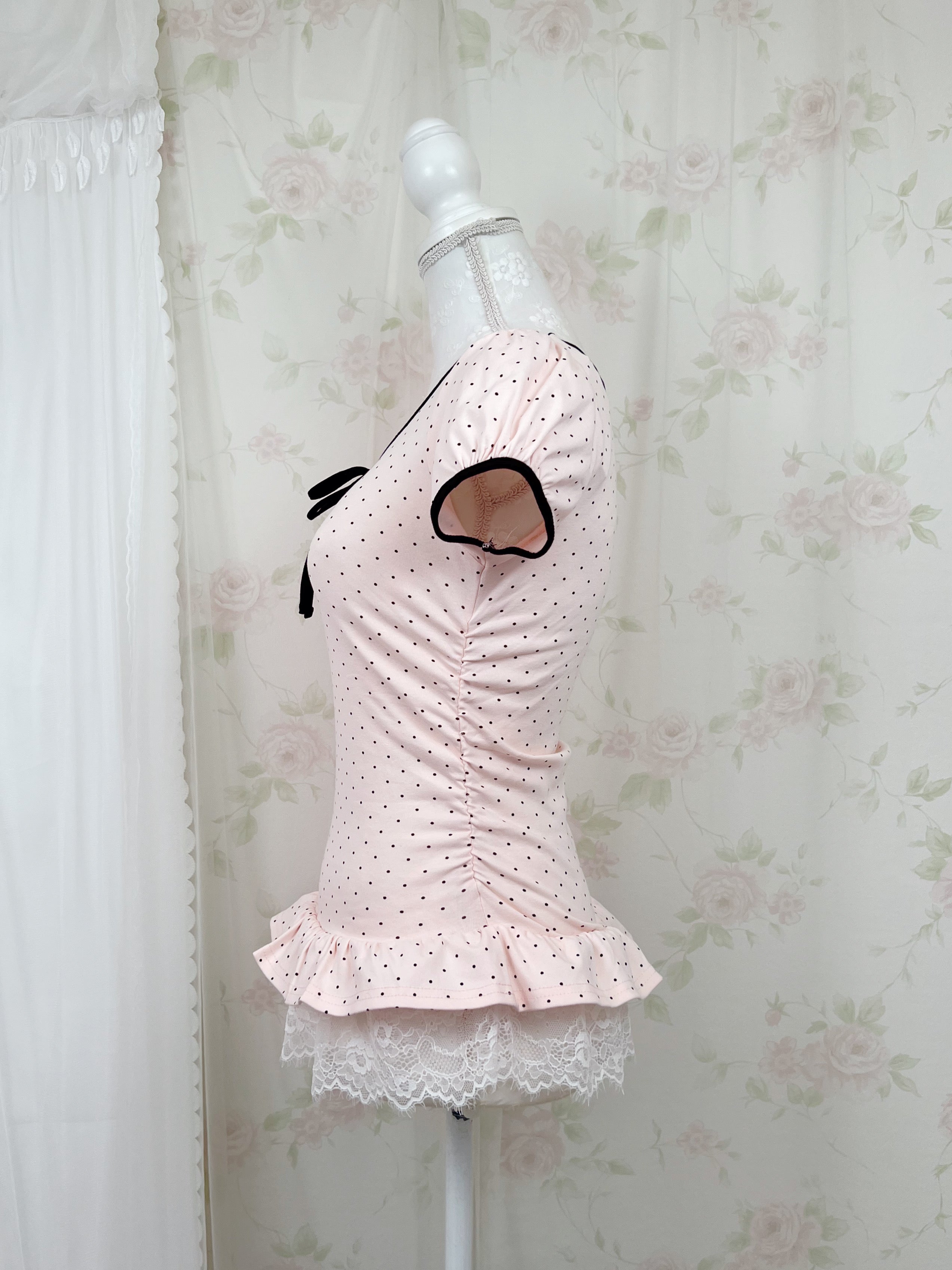 Polka dot Lace Ruffled Hem T-shirt (Pink)