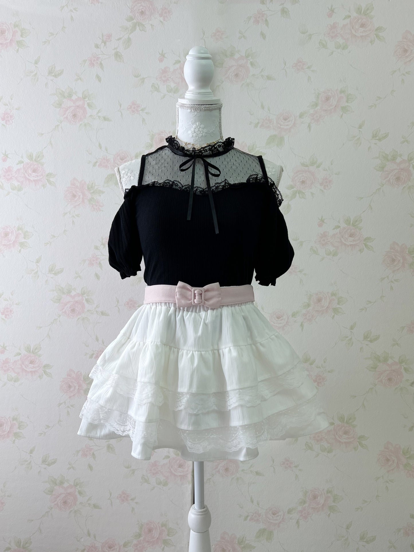 Ank Rouge Off Shoulder Tulle Top (Black)