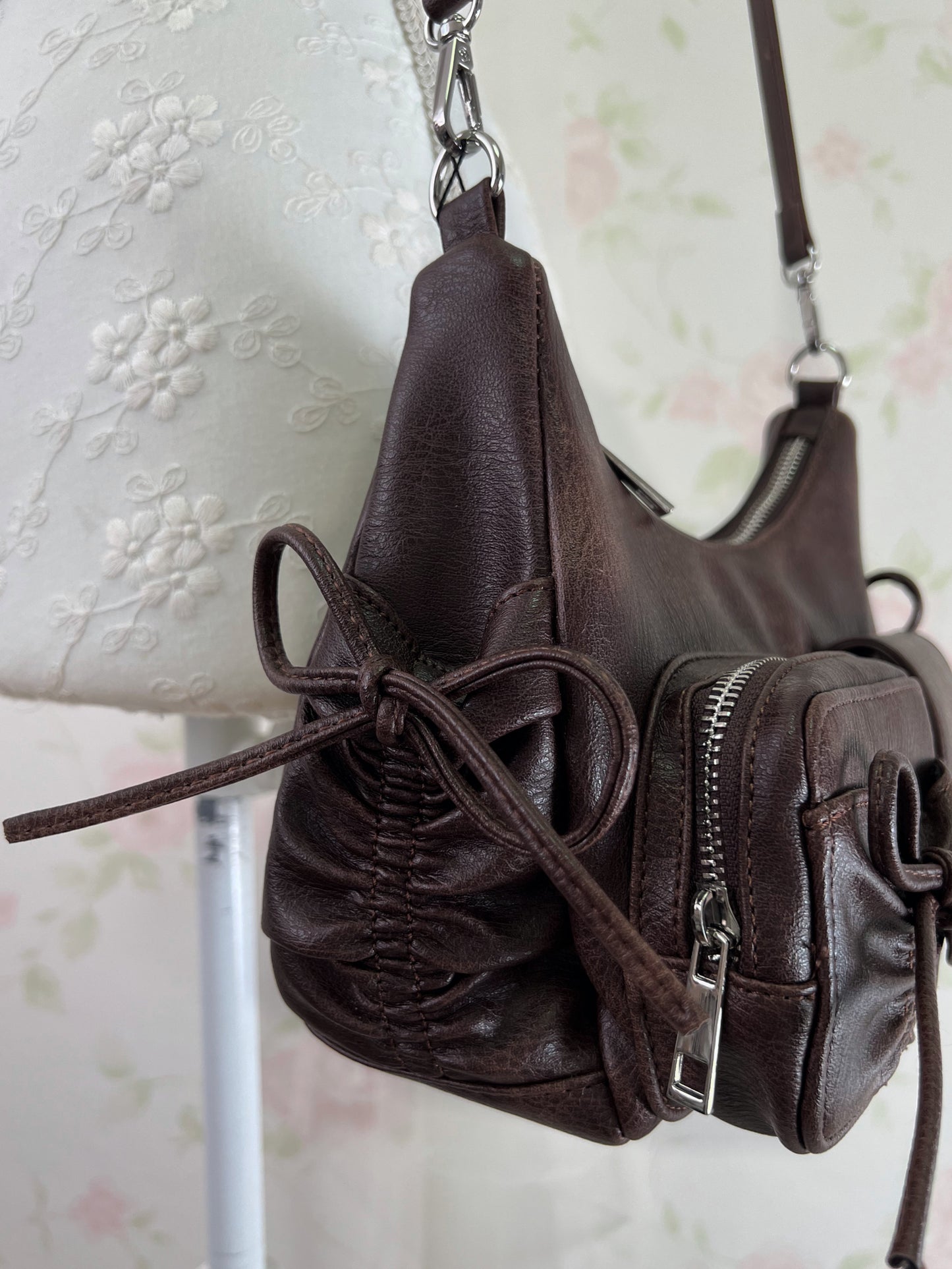 GRL Ribbon Shoulder Bag (Chocolate)