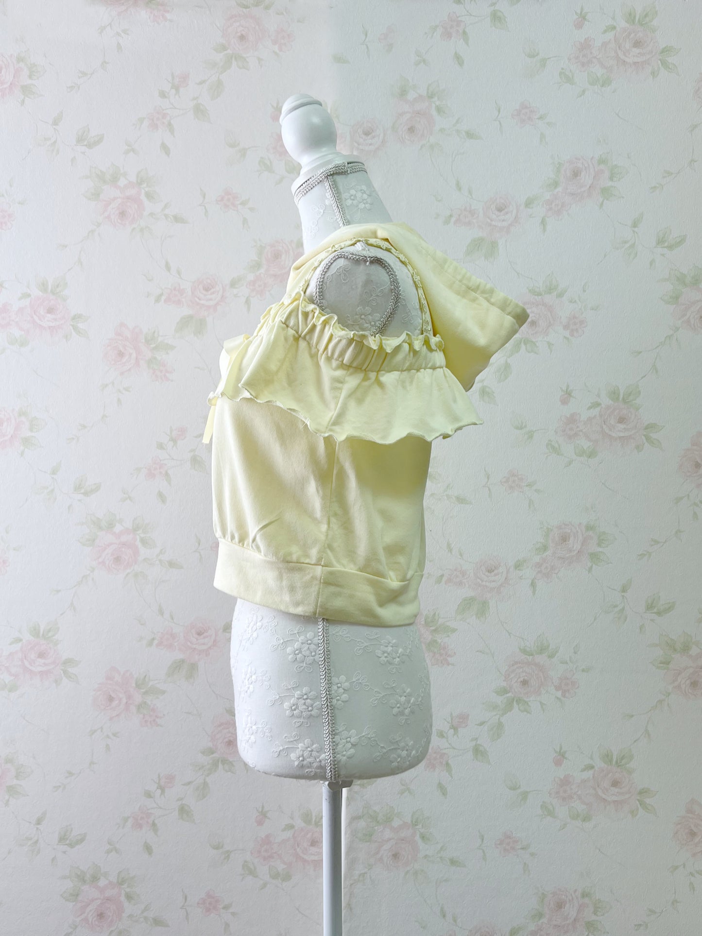 LIZ LISA Floral Lace Tulle Hoodie (Lemon yellow)