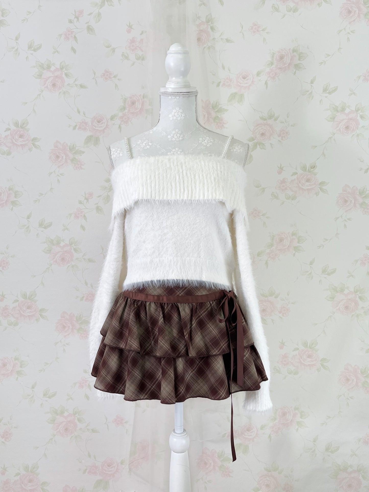 GRL Pearl Strap Off Soulder Sweater (White)