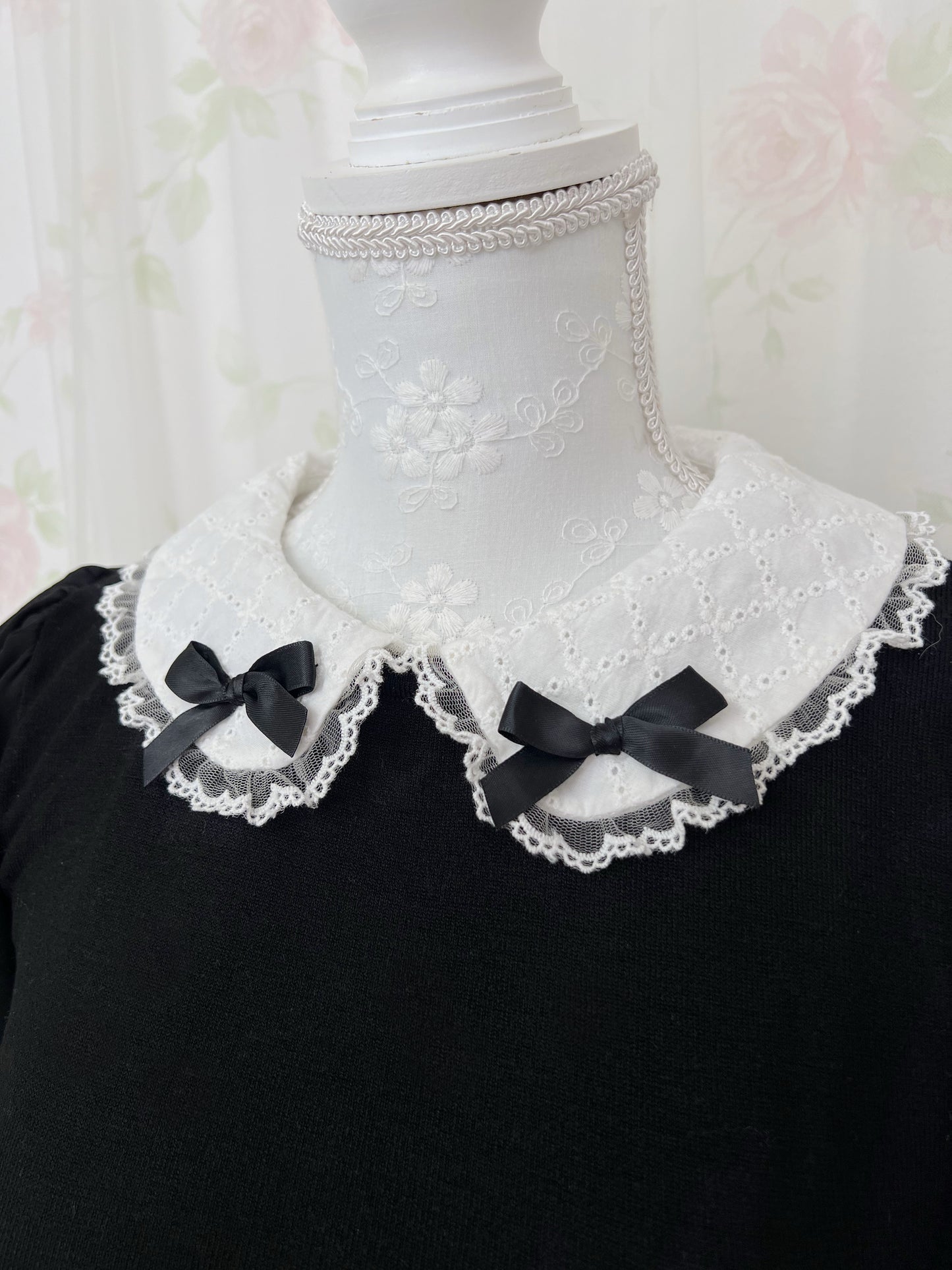 LODISPOTTO Cotton Lace Collar Puff Sleeve Top (Black)