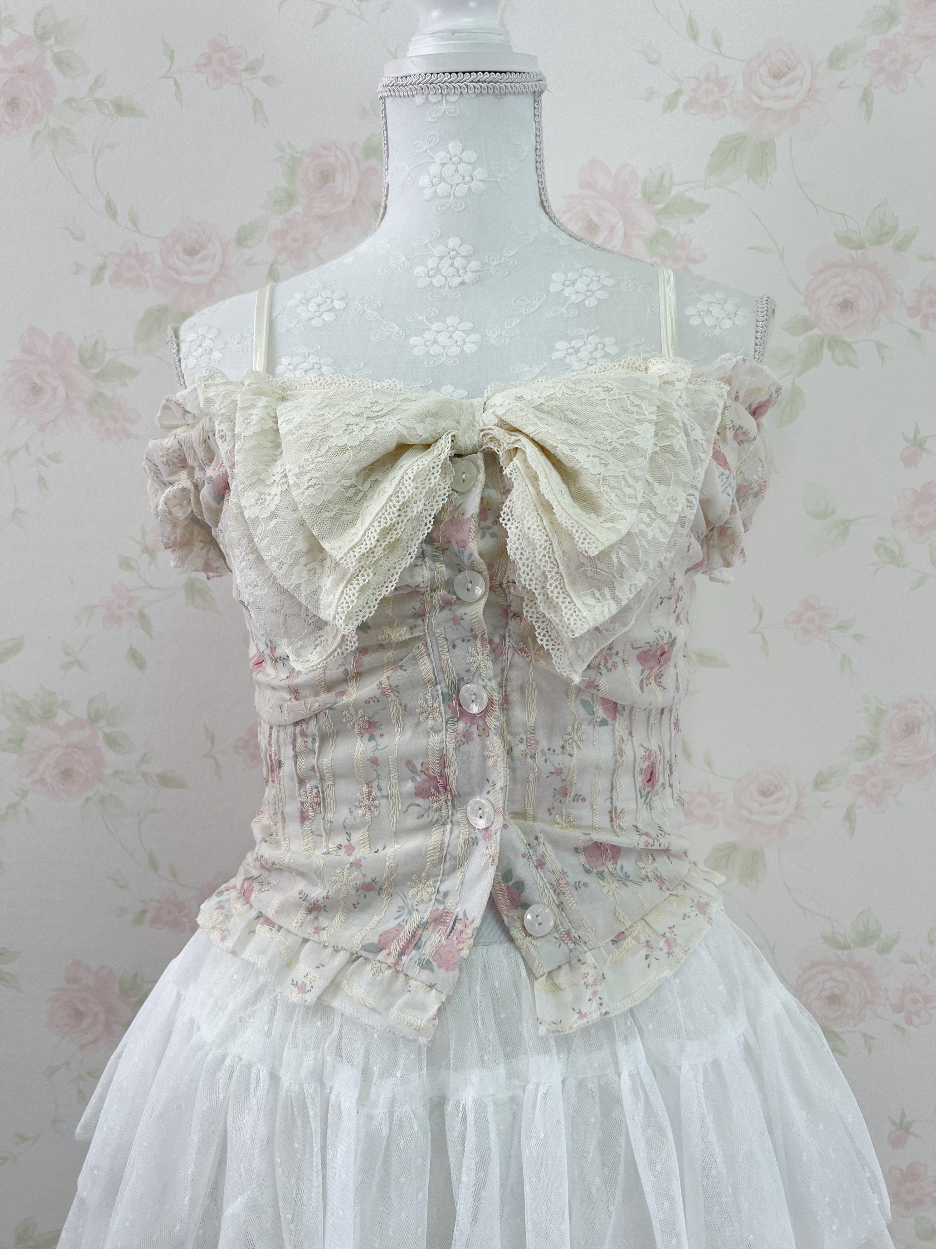 axes femme Y2K Big Bow Lace Camisole (Ivory)