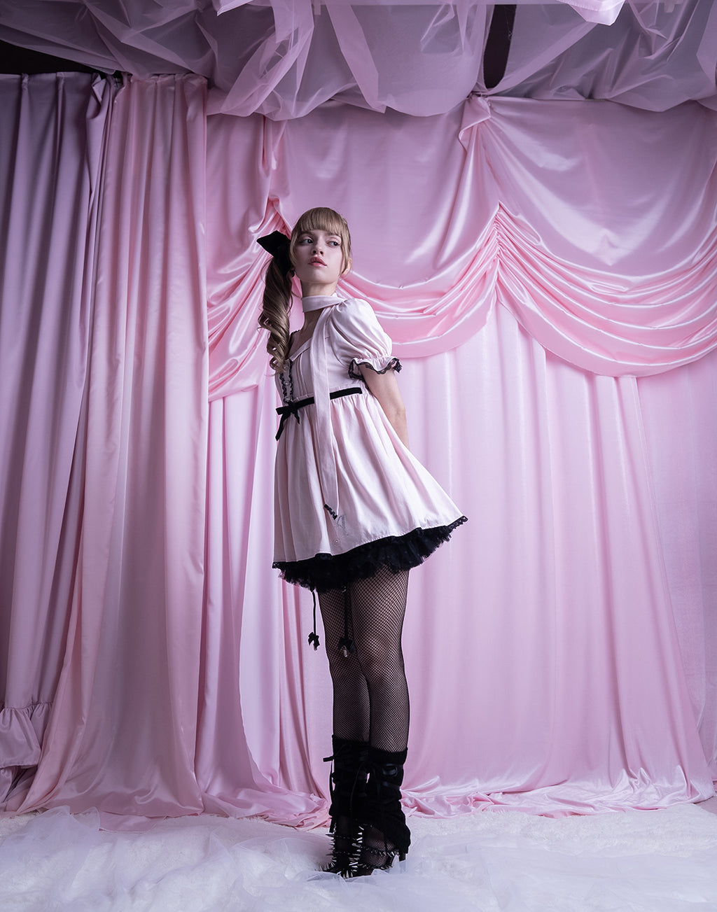 AVENCHUMU Neck ribbon & heart bijou baby doll