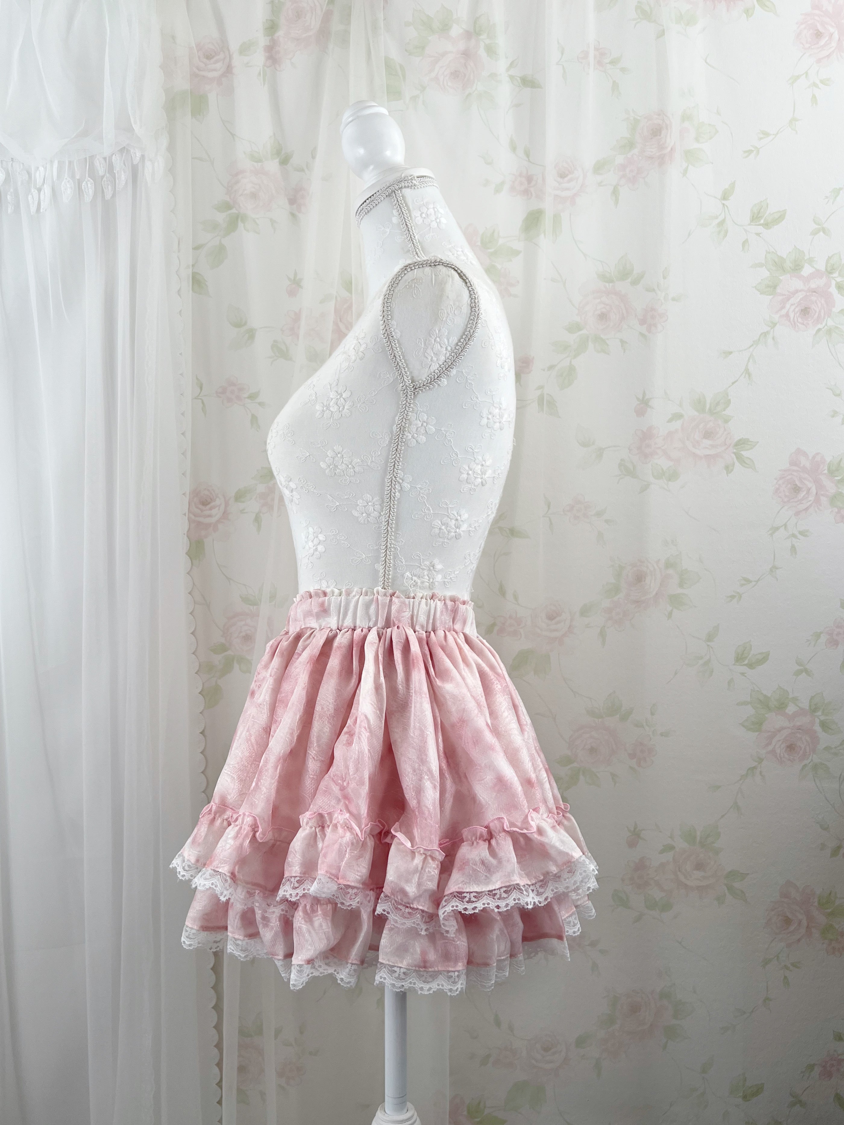(Pre-order) Evori Glow Cotton Candy Skirt
