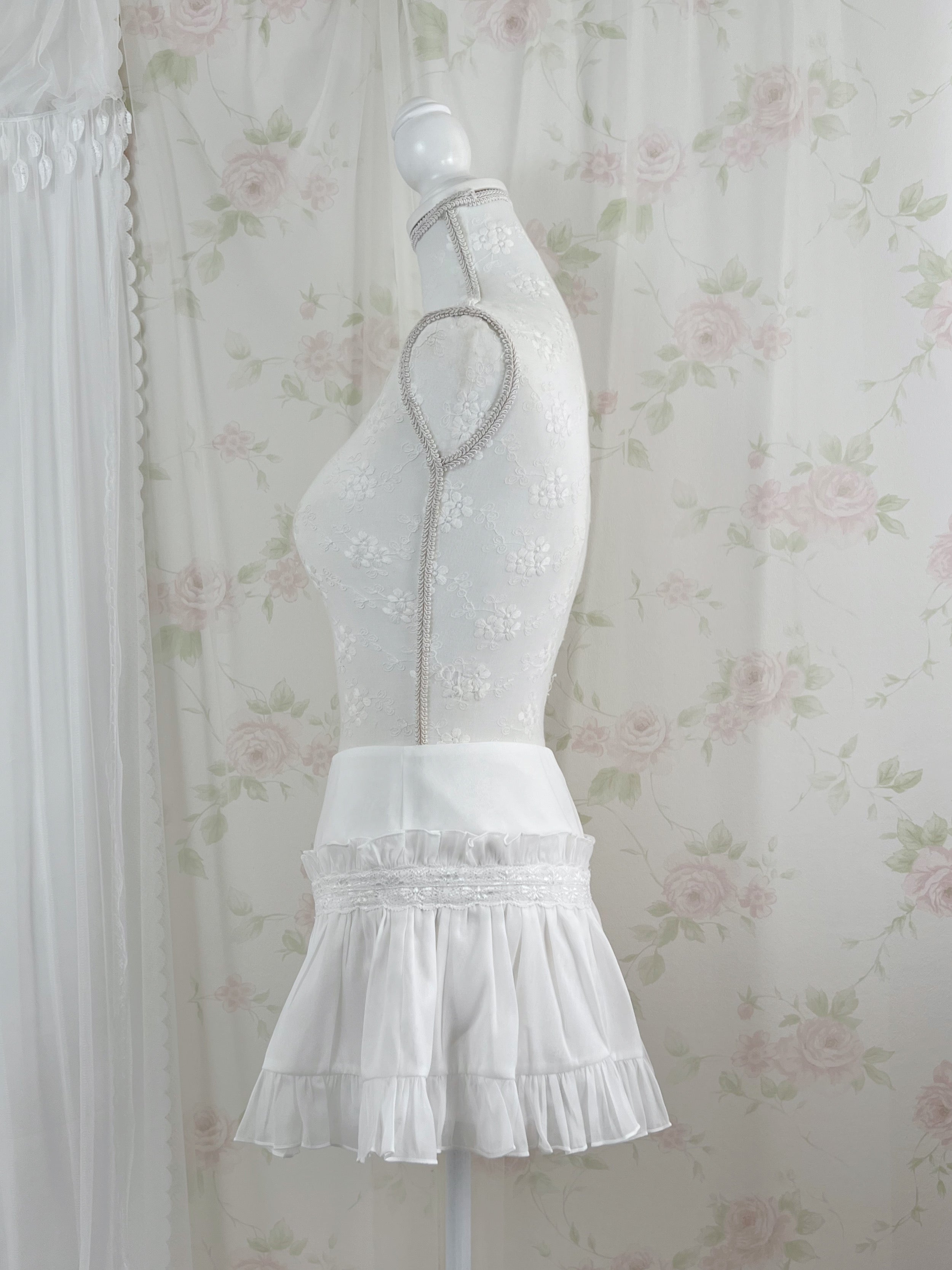 1998beforethedawn Nabi Skirt (White)