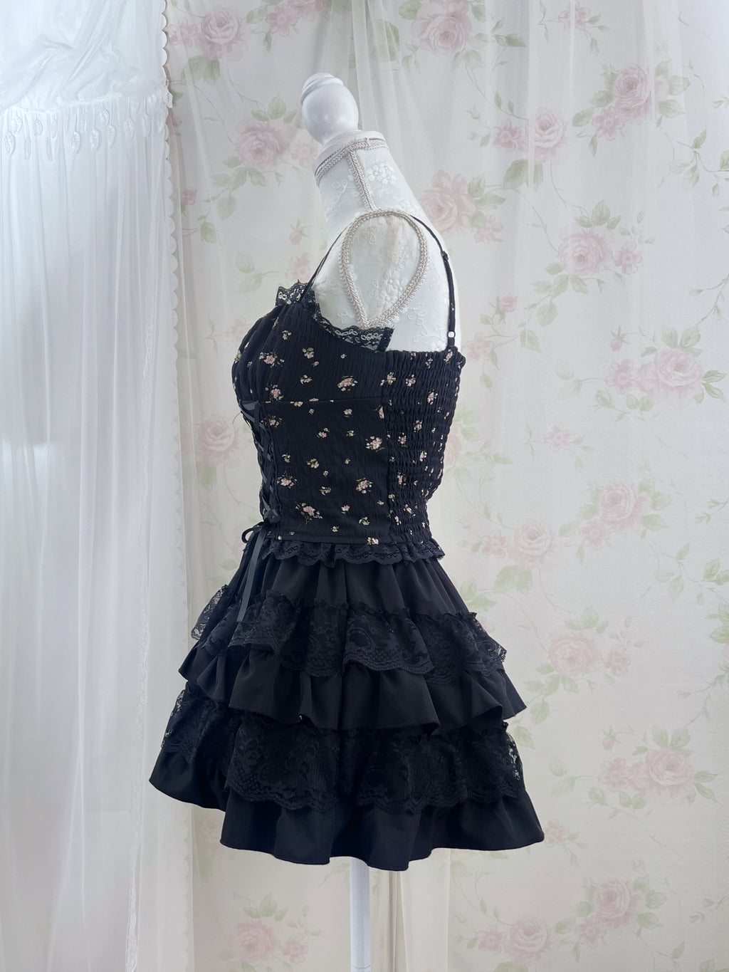Petite Floral Laced Up Camisole (Black)