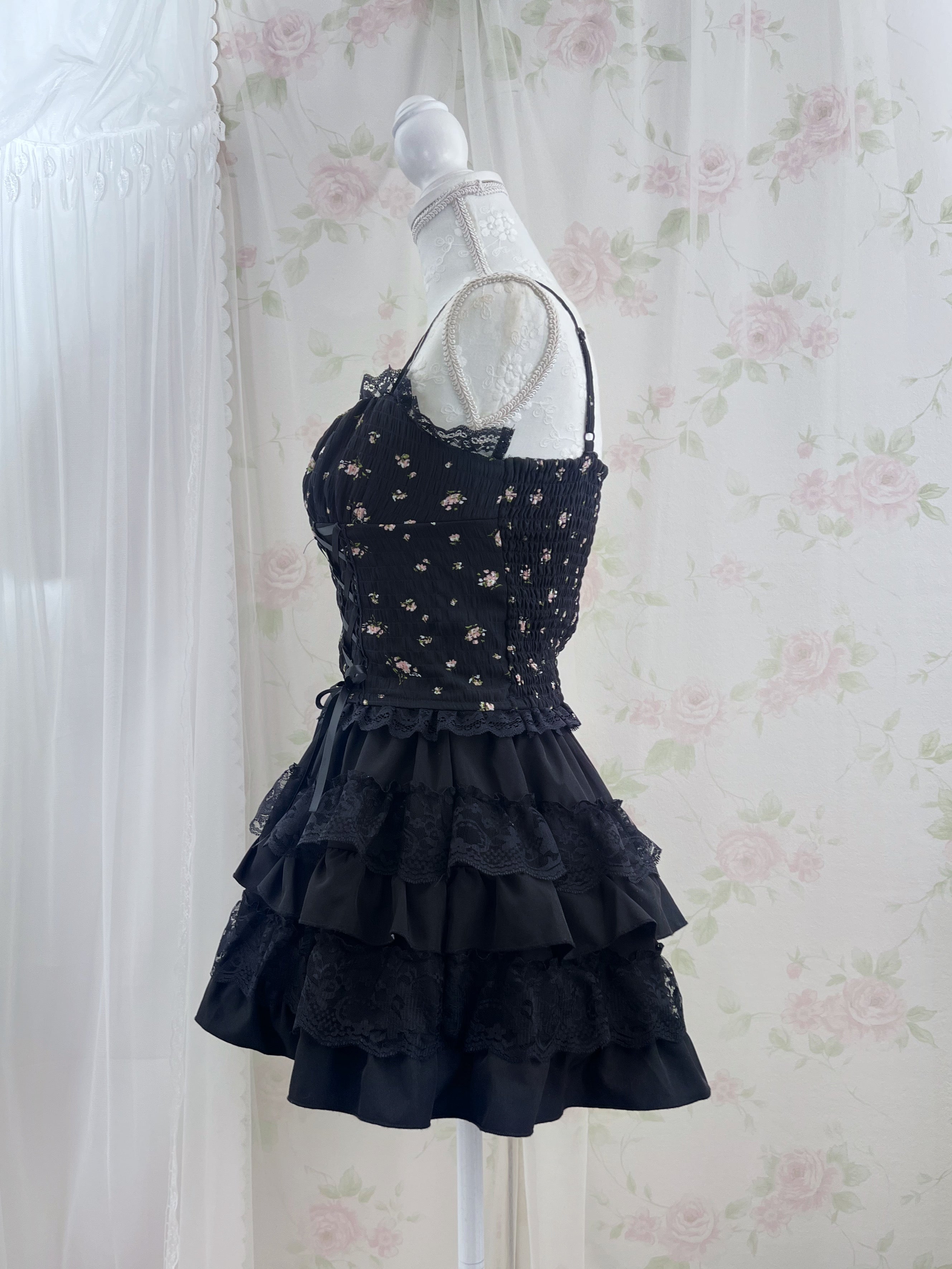 Petite Floral Laced Up Camisole (Black)