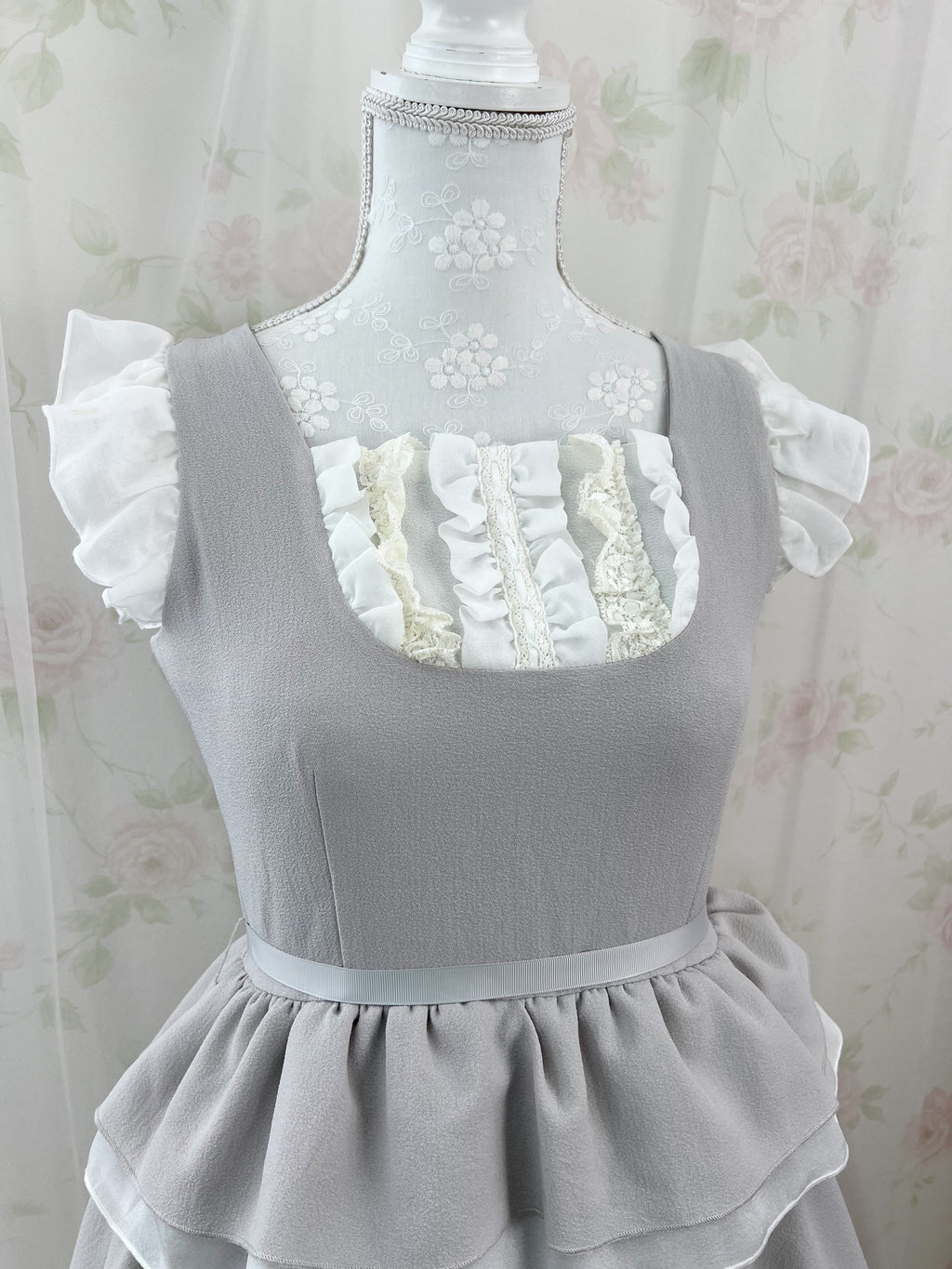 mon Lily Frilled Back Bow Dress (Gray)