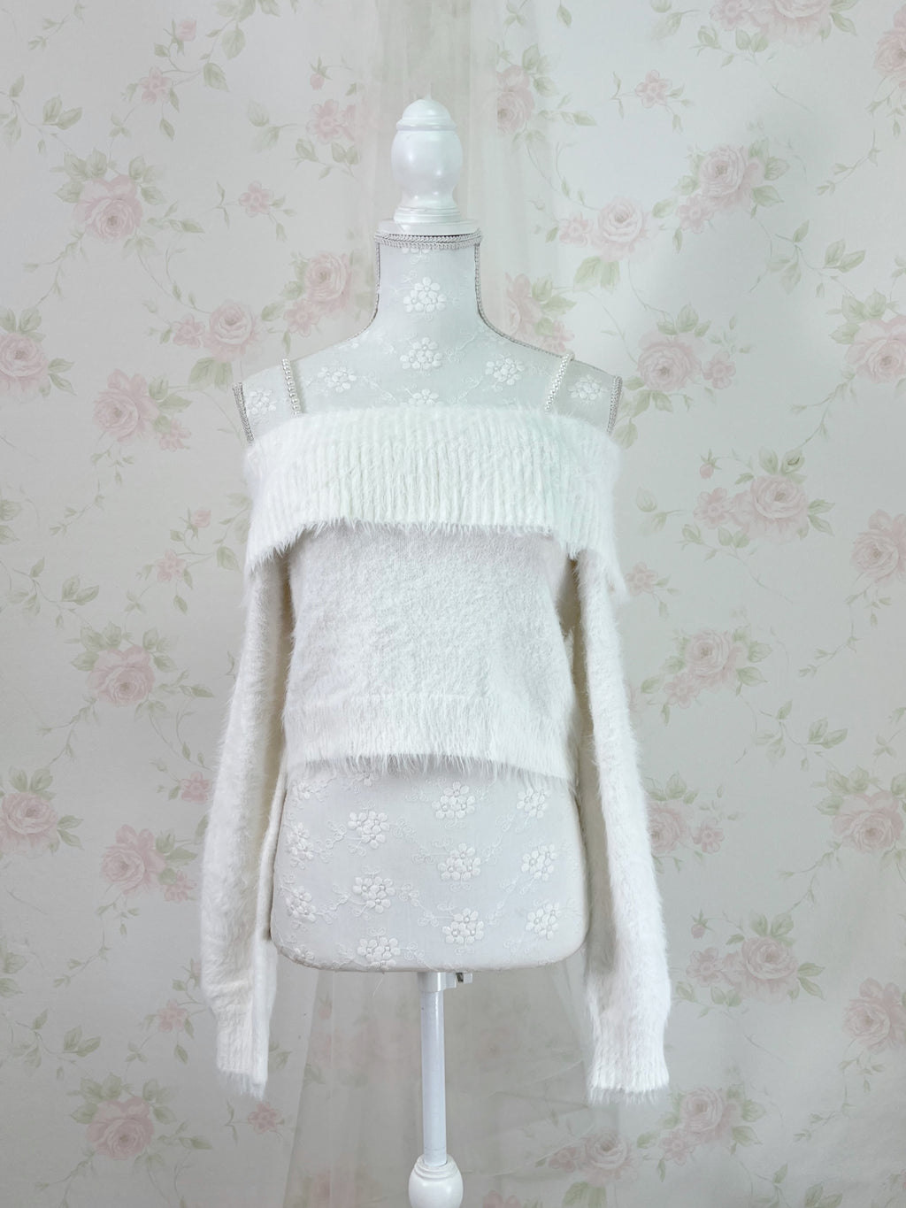 Pearl Strap Off Soulder Sweater (White)