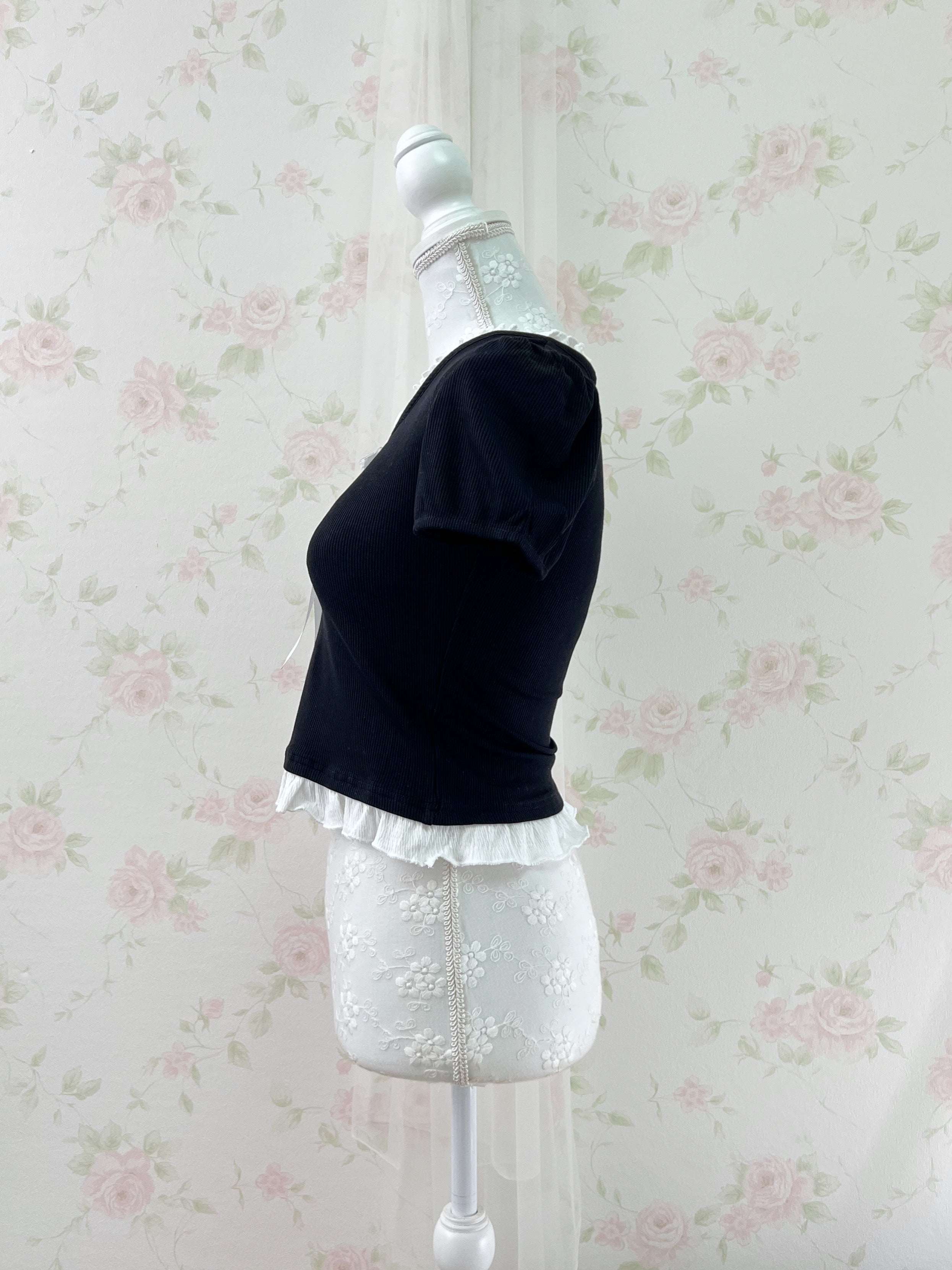 Ruffled Lined Shoujo Top (Black)