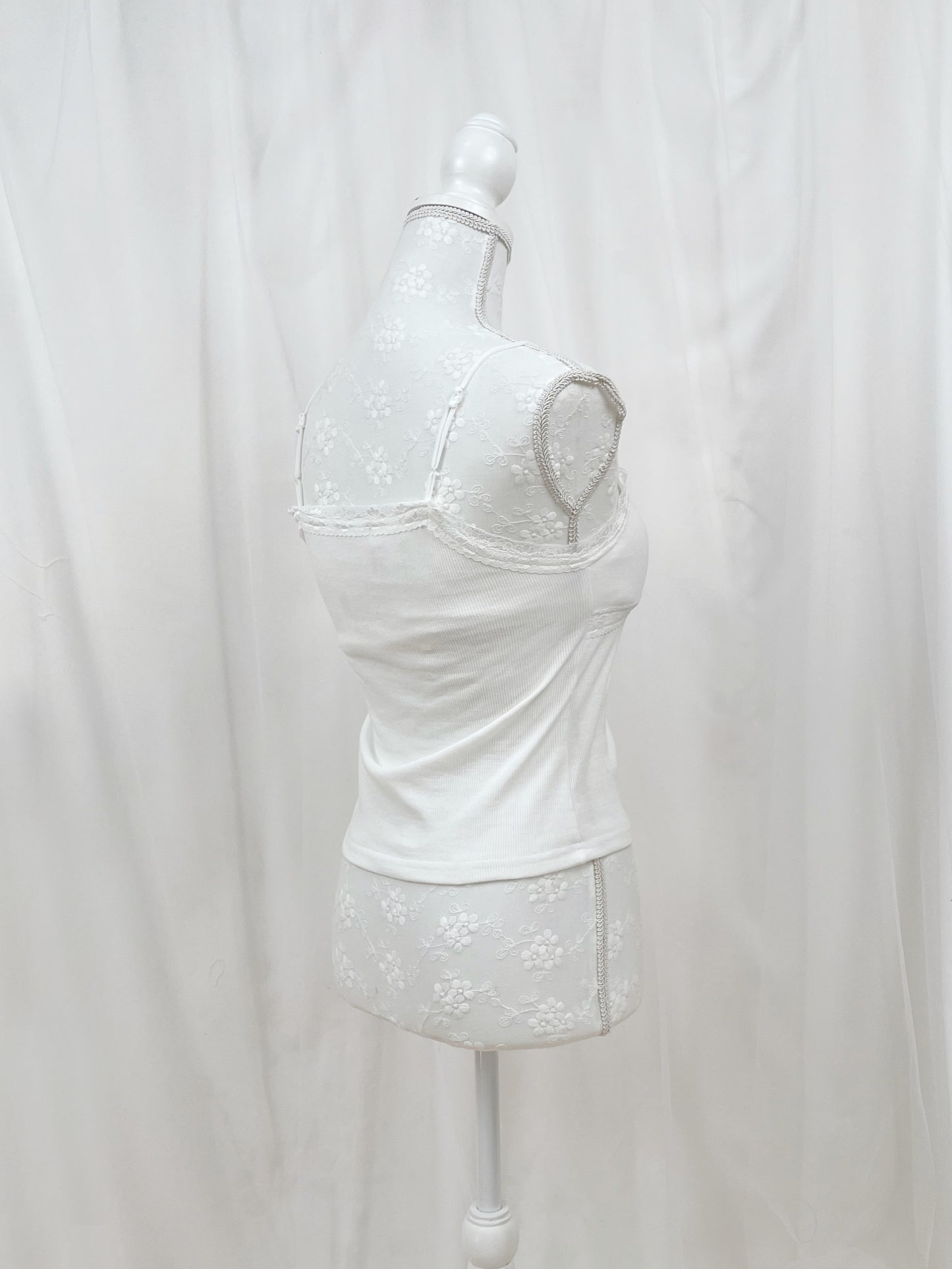 Lace Spaghetti Strap Camisole With Cups (White)