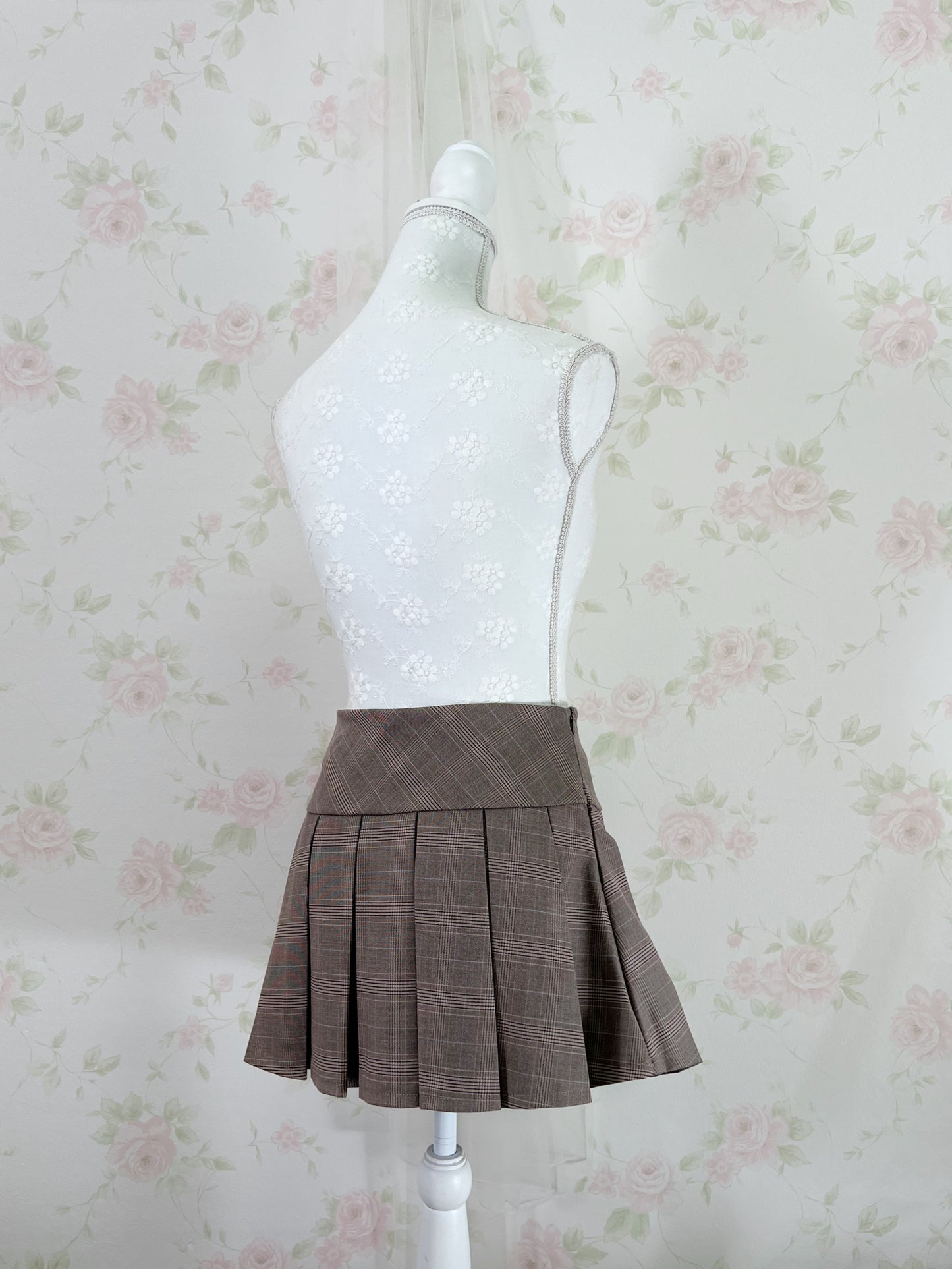 GRL Double Button Checked Pleated Skirt (Brown)