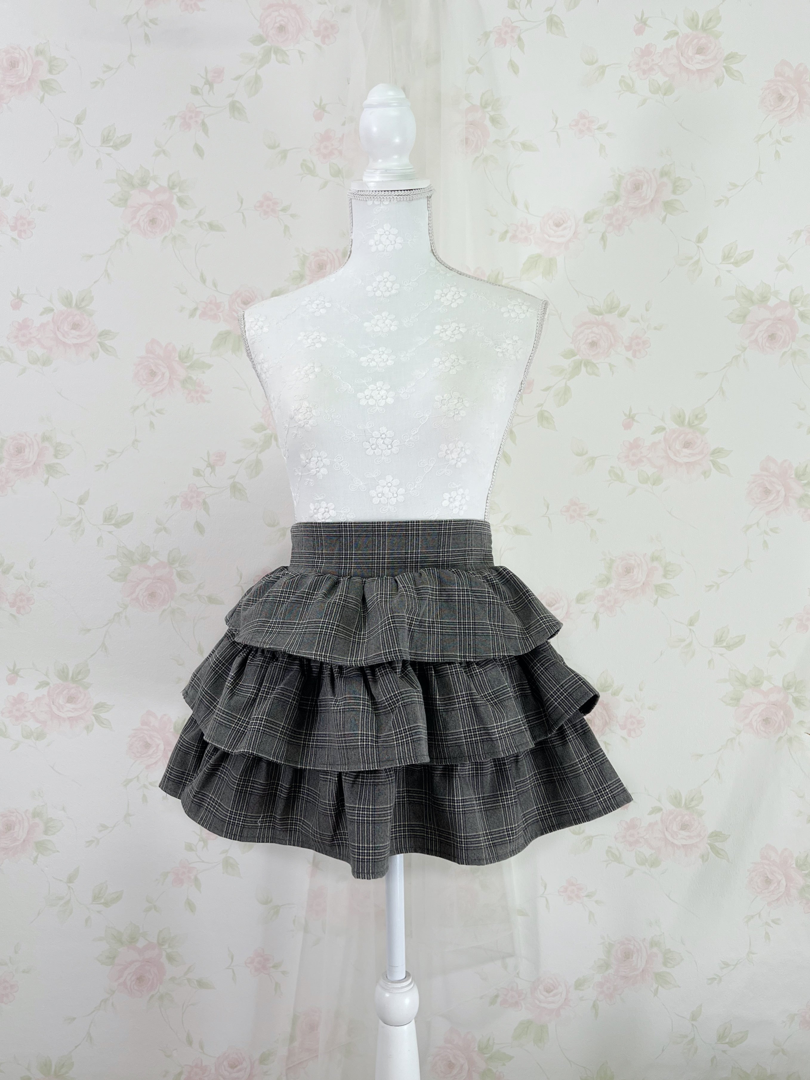 Sweet Tiered Checked Skirt (Gray)