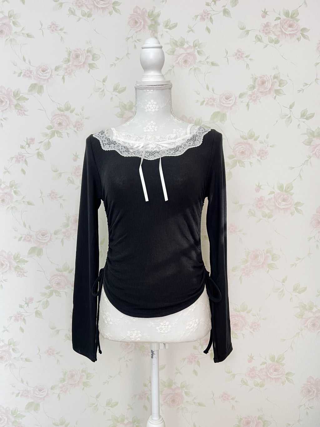 Lacy Layer Like Side String Top (Black)