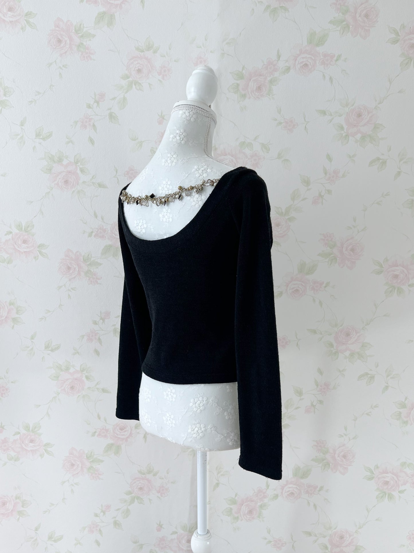 d.i.a Back Chain V Neck Top