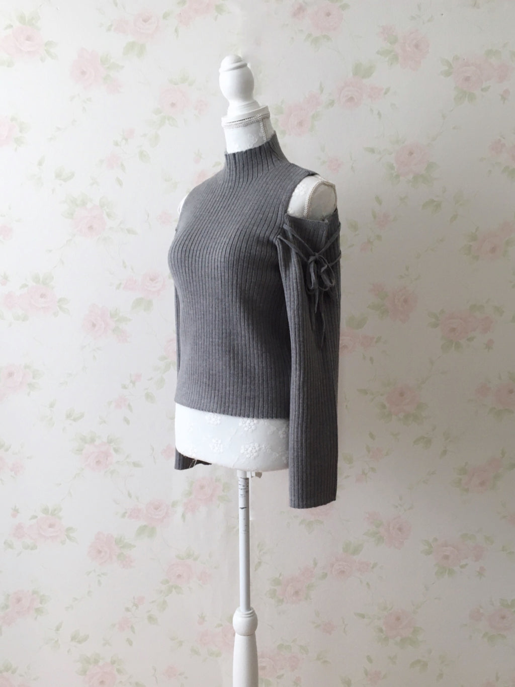Open Shoulder String Sweater (Gray)