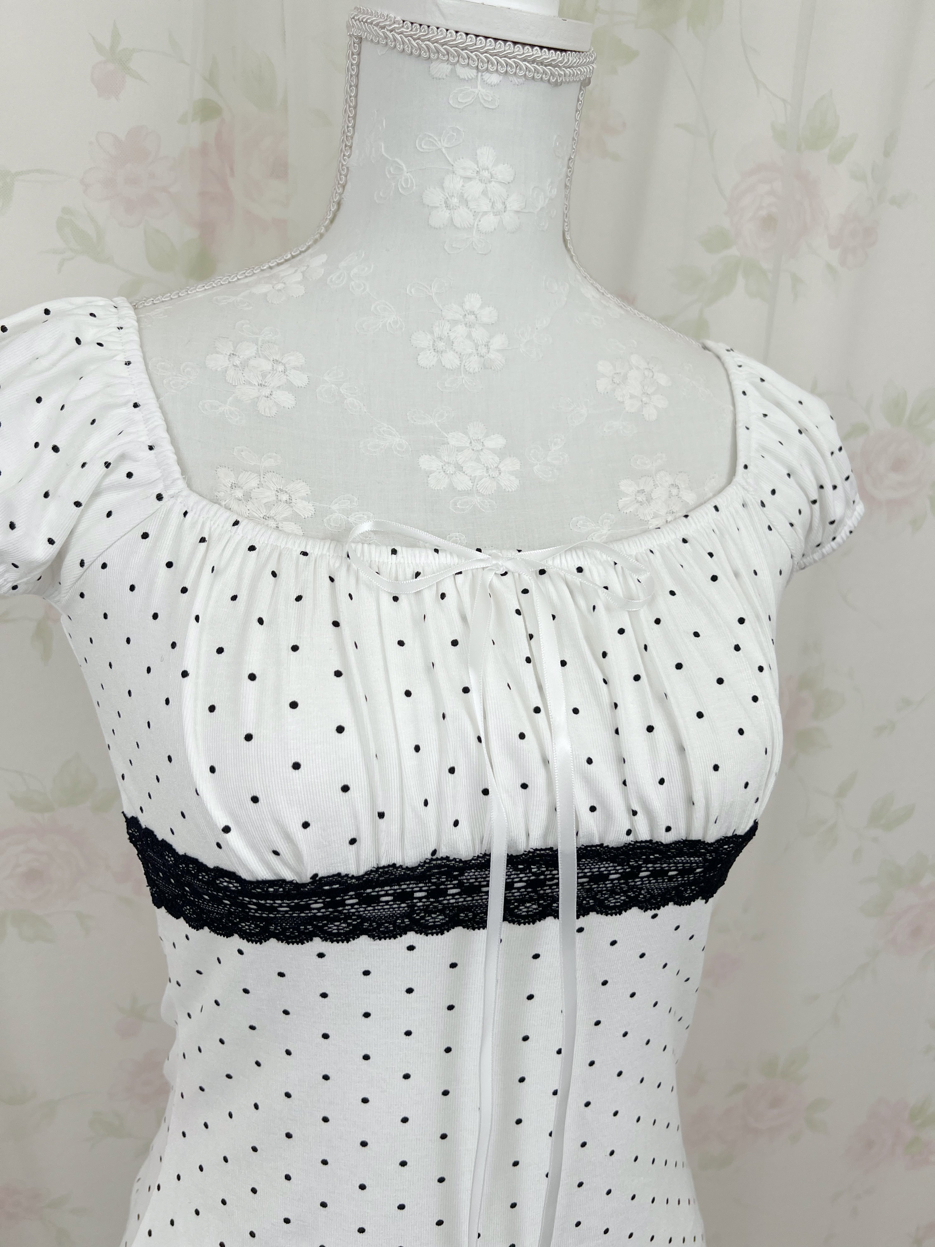Polka dot Shoujo Gather Front T-shirt (White)