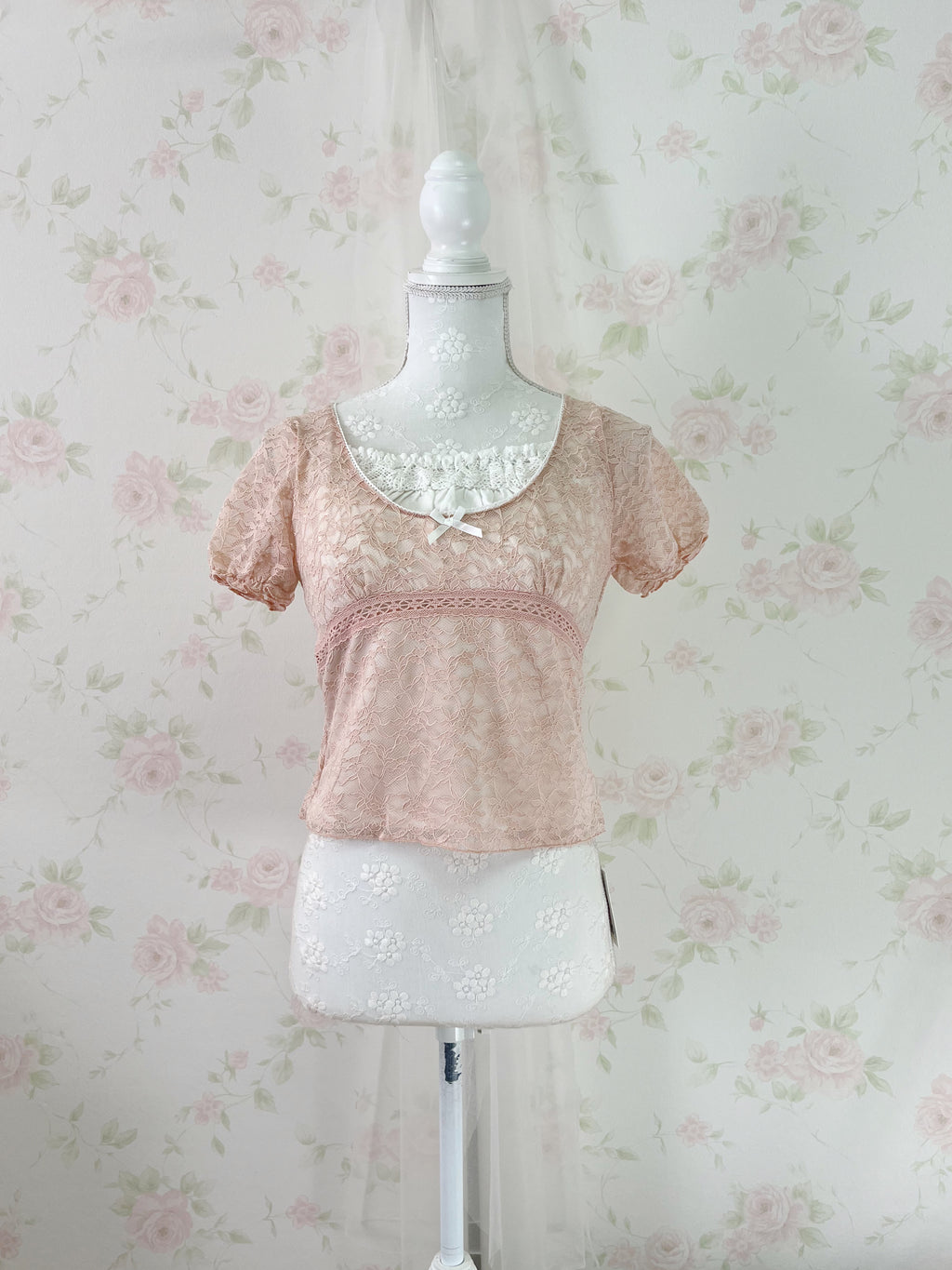 Lacy Shoujo T-Shirt (Peach Pink)