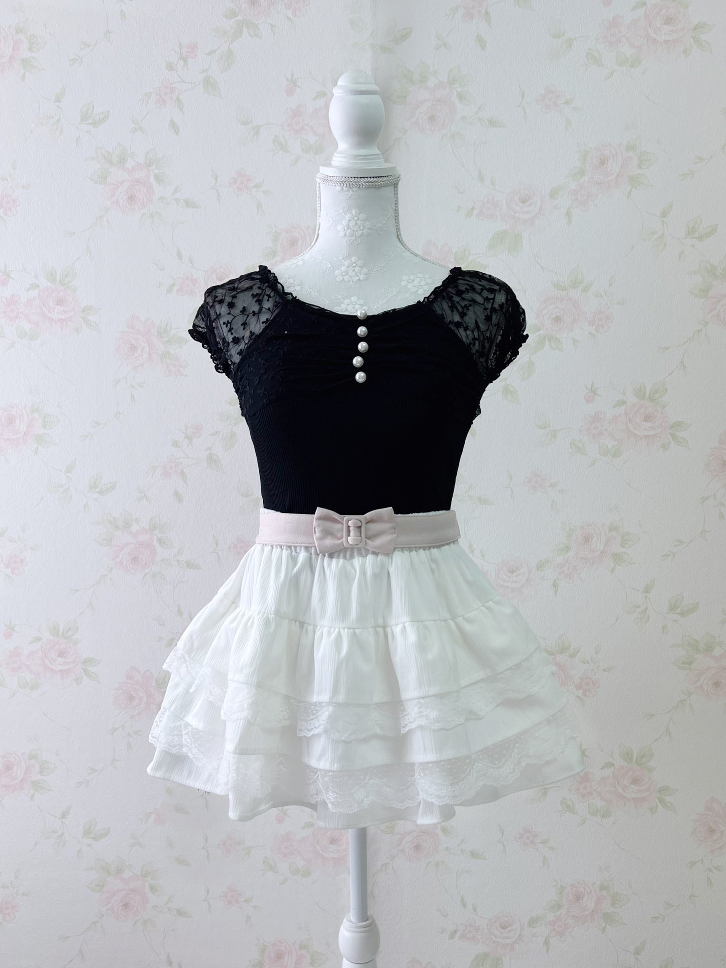 (10% OFF) GRL Multiple Layered Lace Hem Skirt (White)