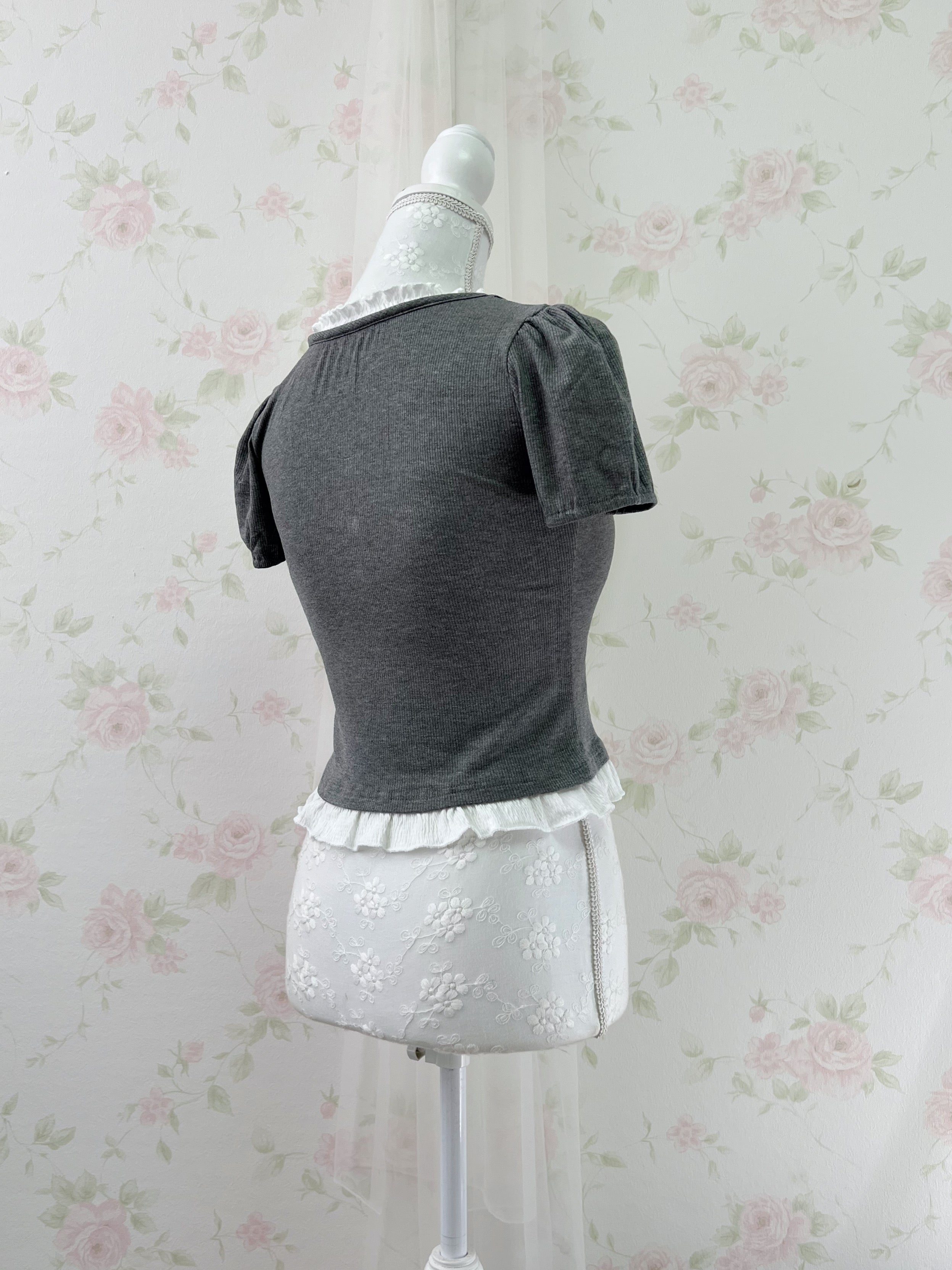 Ruffled Lined Shoujo Top (Gray)