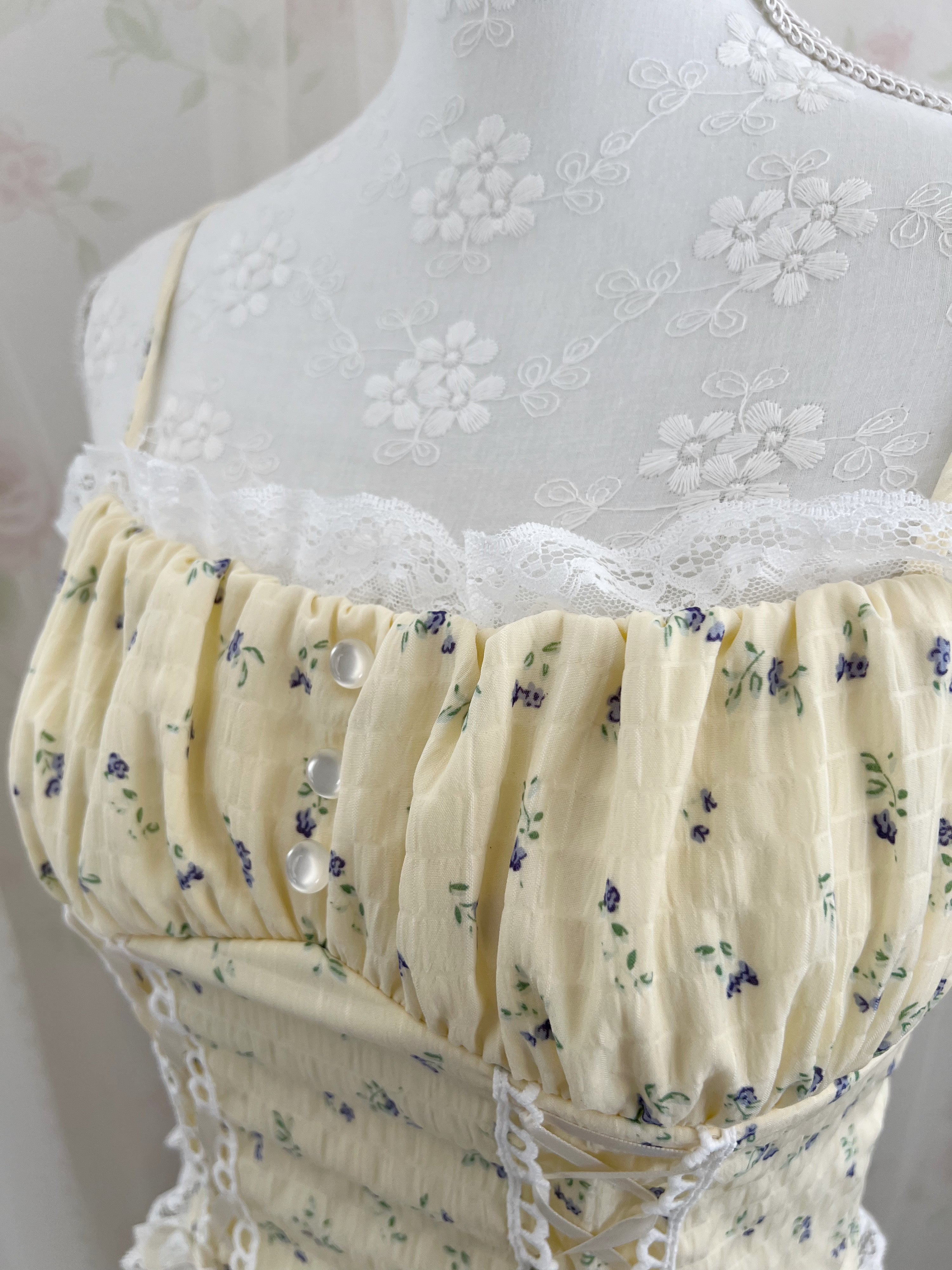 Petite Floral Laced Up Camisole (Yellow)