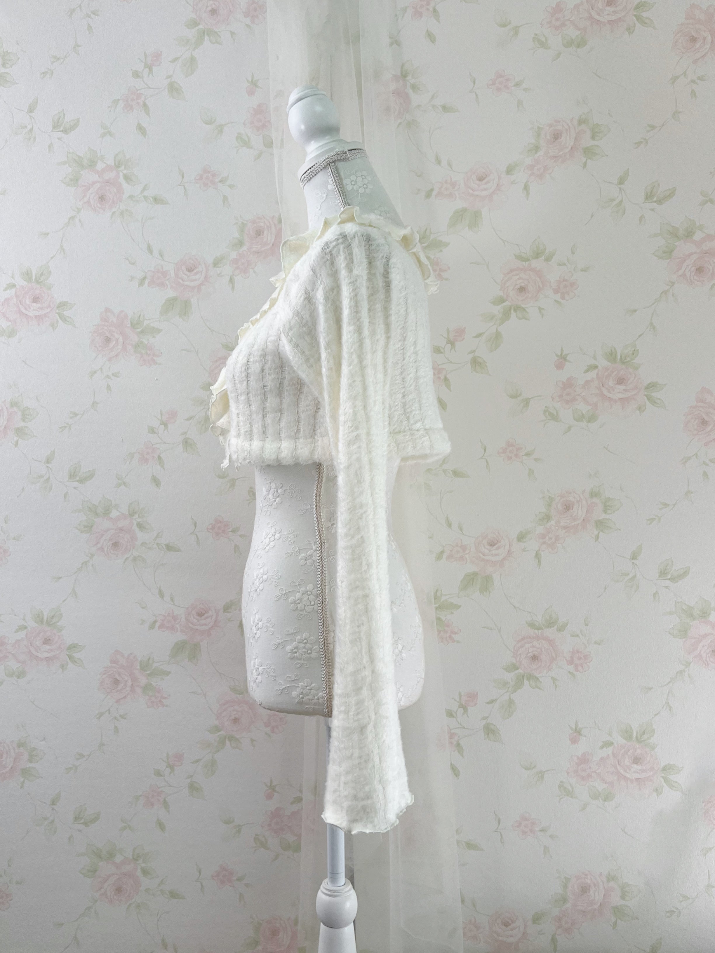 Rose Muse Fluffy Bolero Cardigan (Ivory)