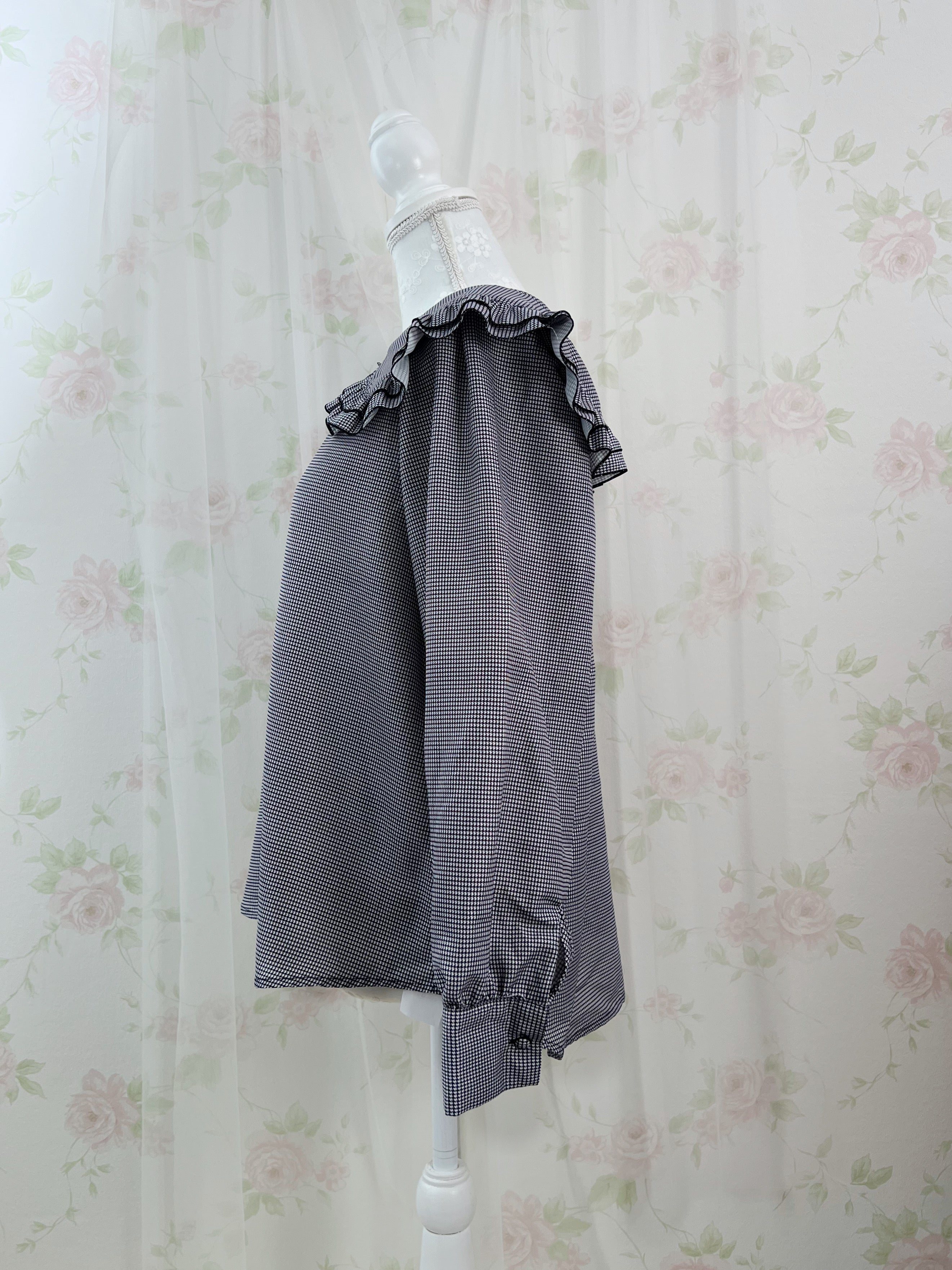 Dolly Ruffled Collar Checked Blouse (Black)