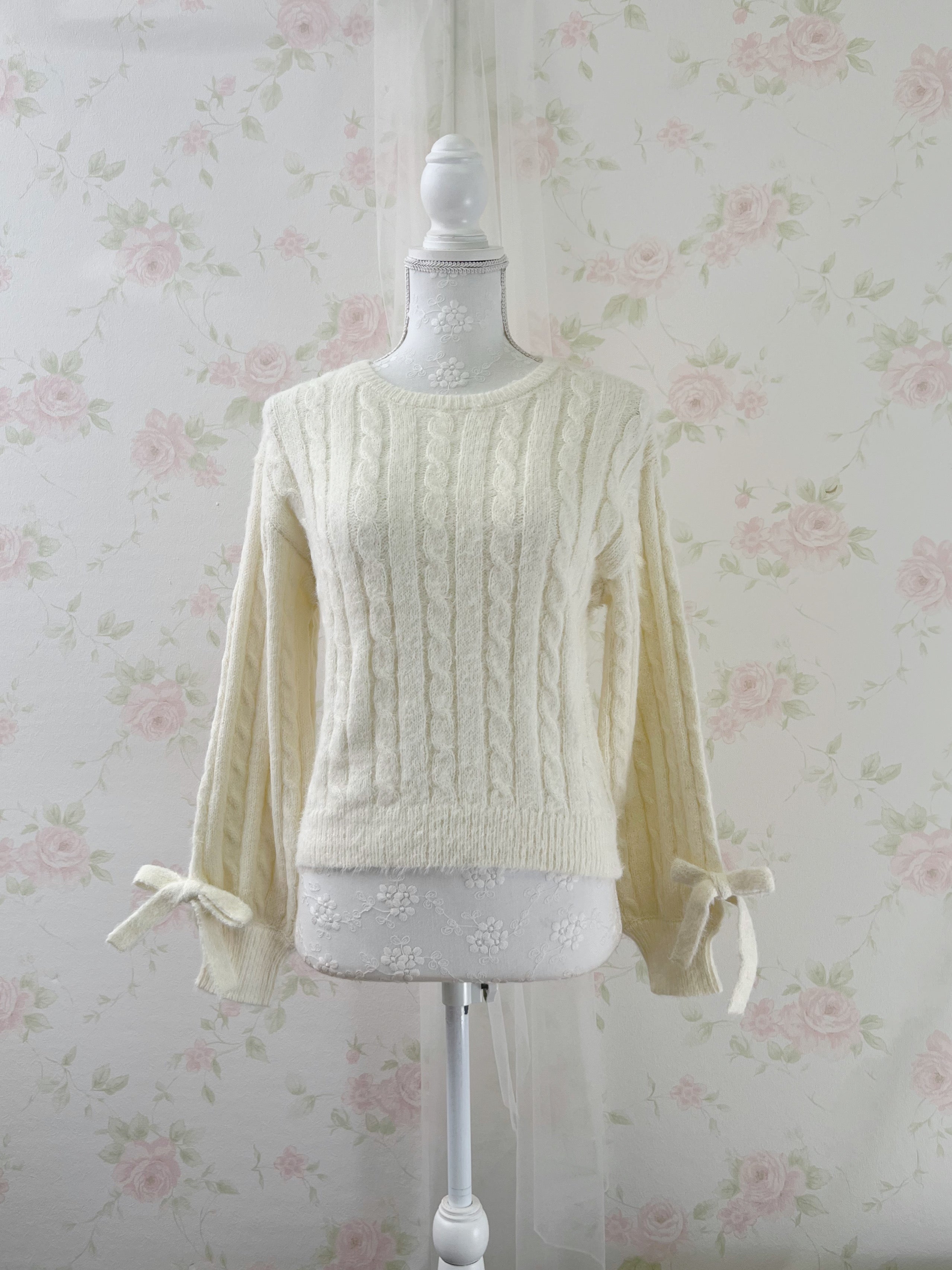 Shoujo Bow Sleeve Marshmallow Sweater (Vanilla)