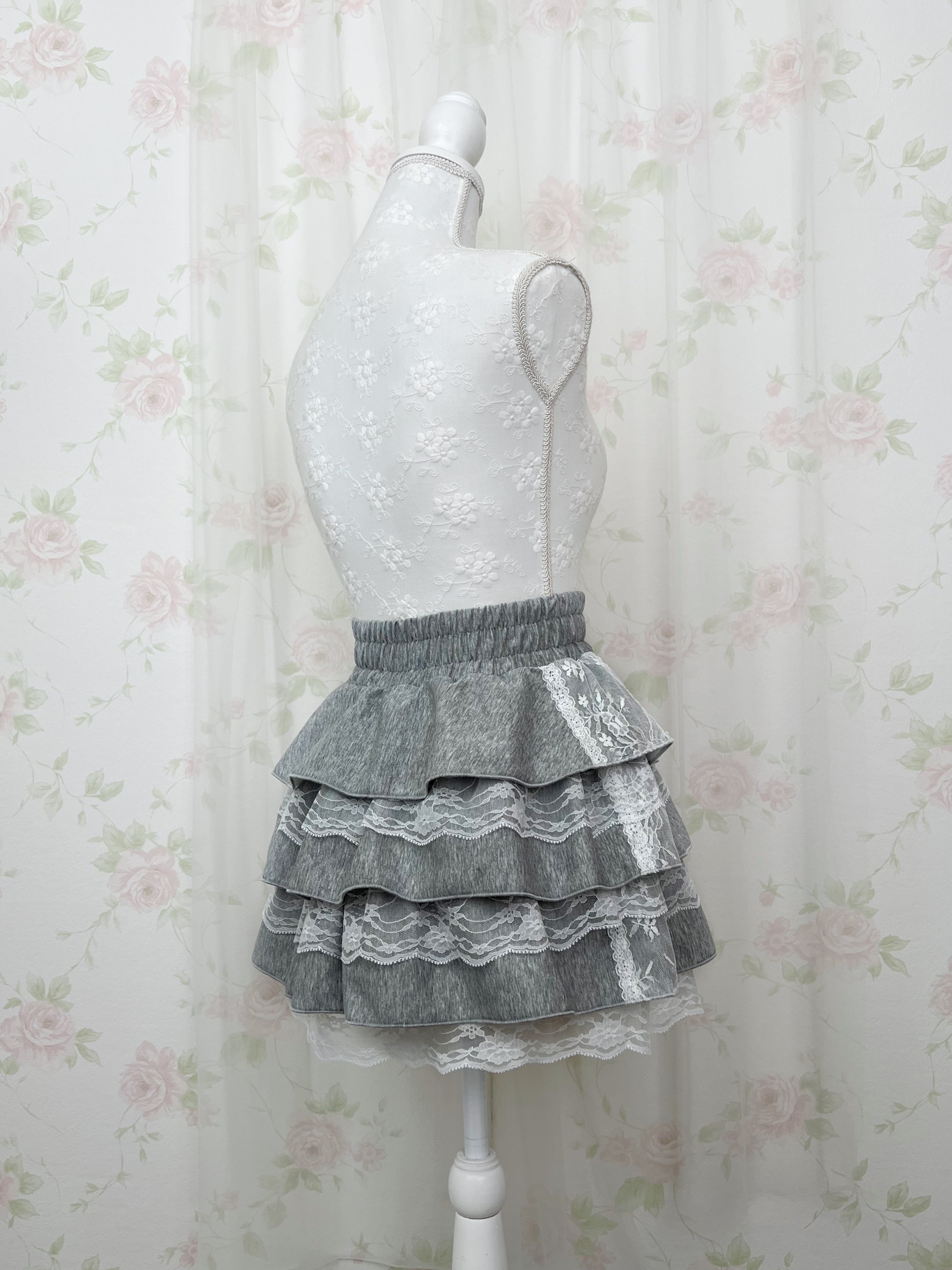 Lace Hem Sweat Layered Skirt (Gray)