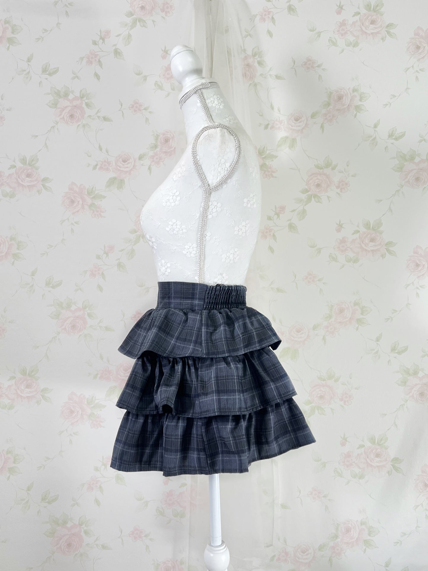 GRL Tiered Checked Skirt (Navy Gray)