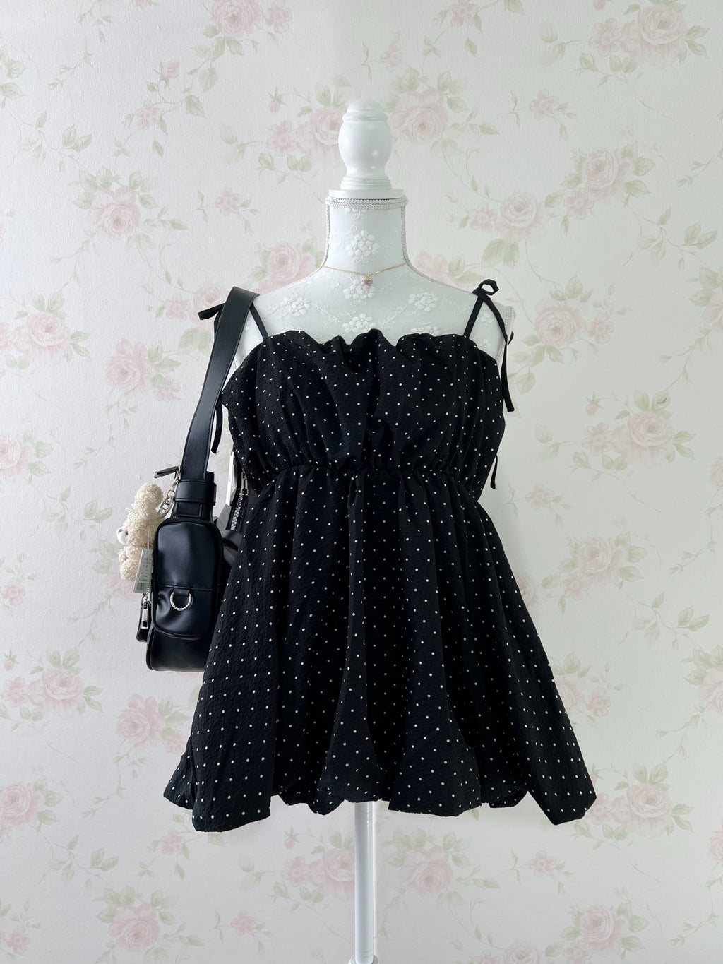 Polka Dot Balloon Tunic Top  (Black)