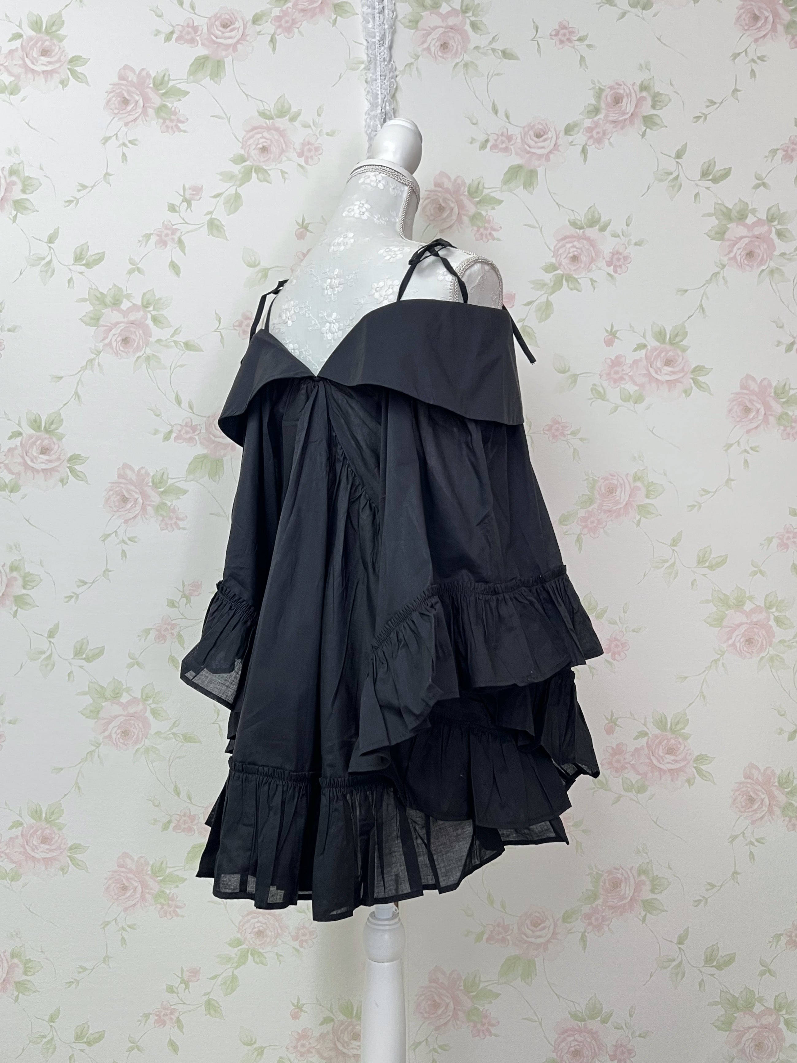 Off Shoulder Layer Like Tunic Top (Black)