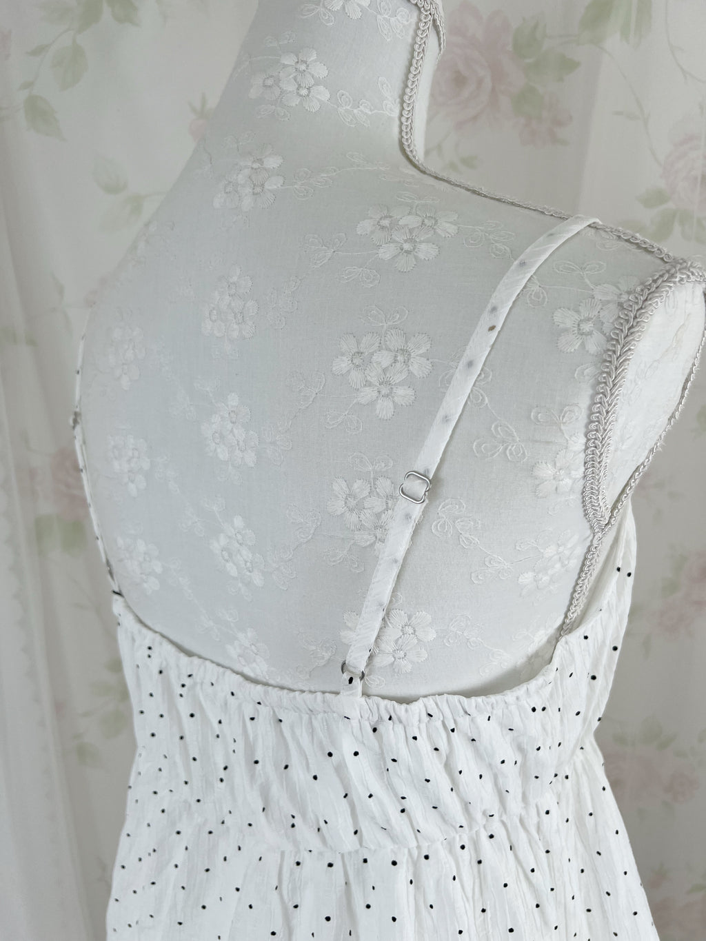 Polka dot Shoujo camisole dress (White)