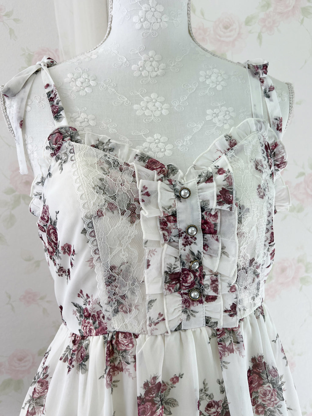 axes femme Floral Tunic Top (White)