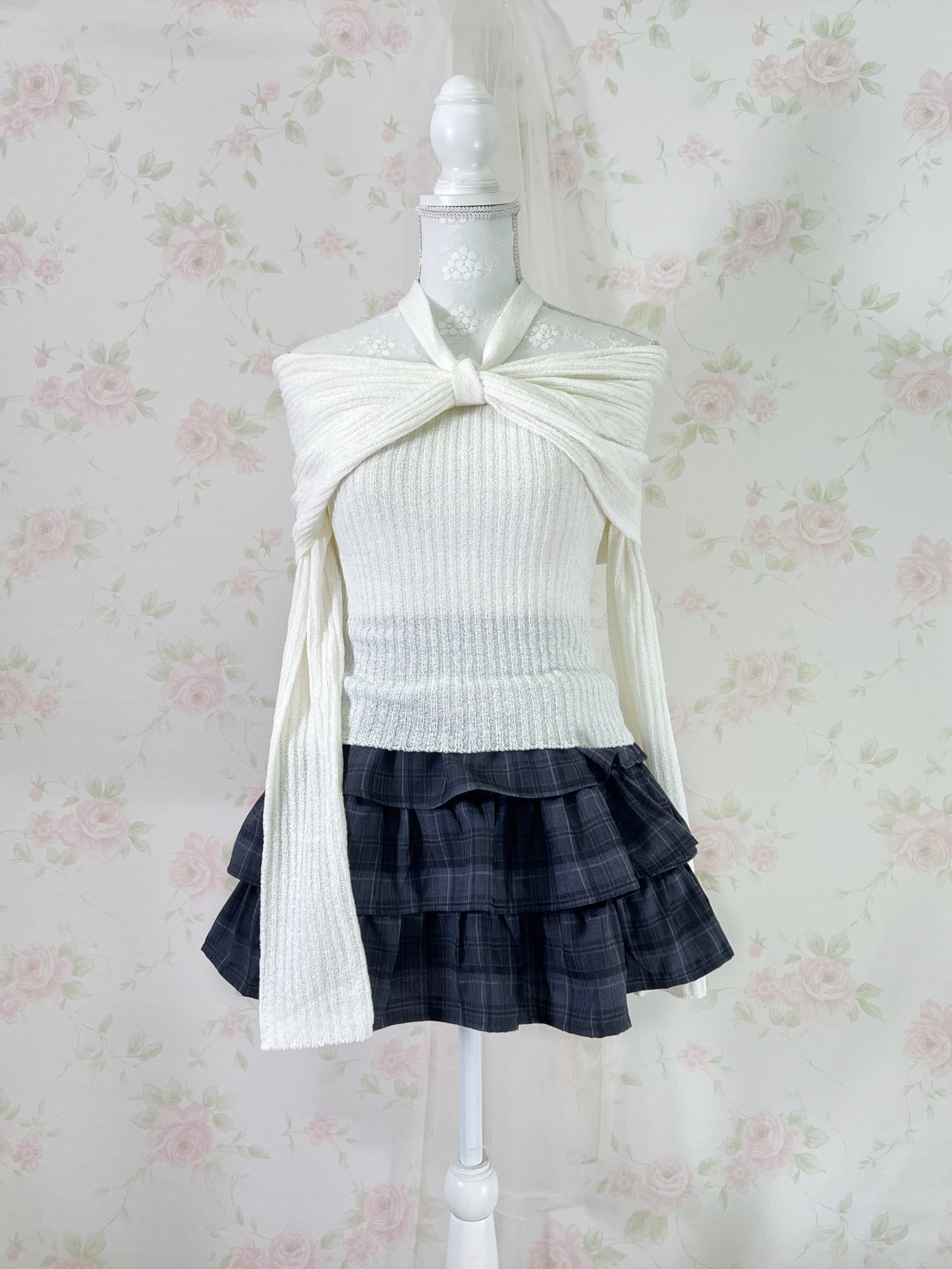 GRL Tiered Checked Skirt (Navy Gray)