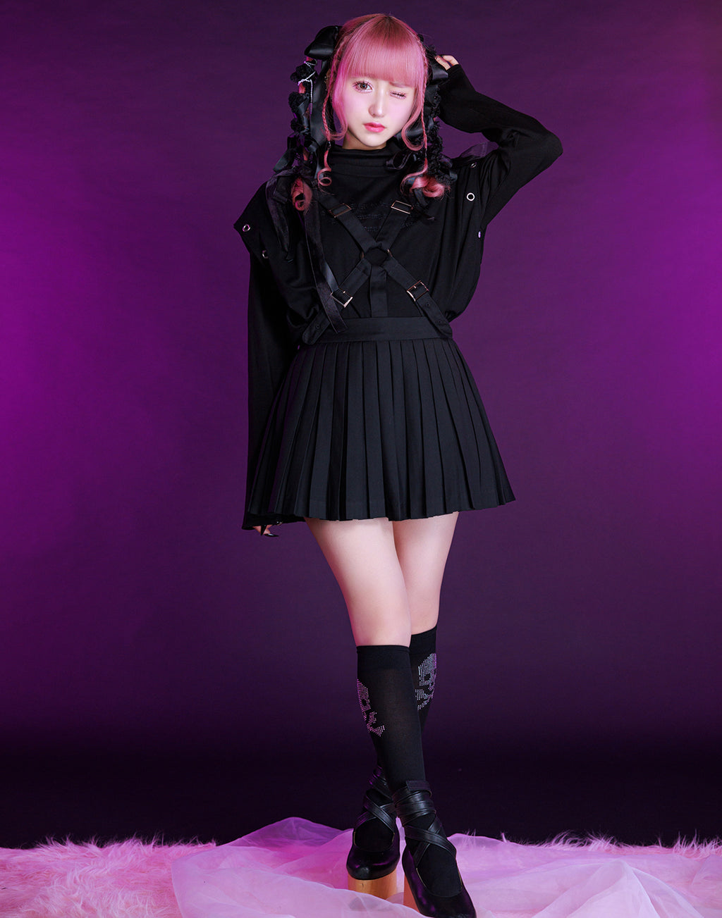 Girls pleated harness skirt