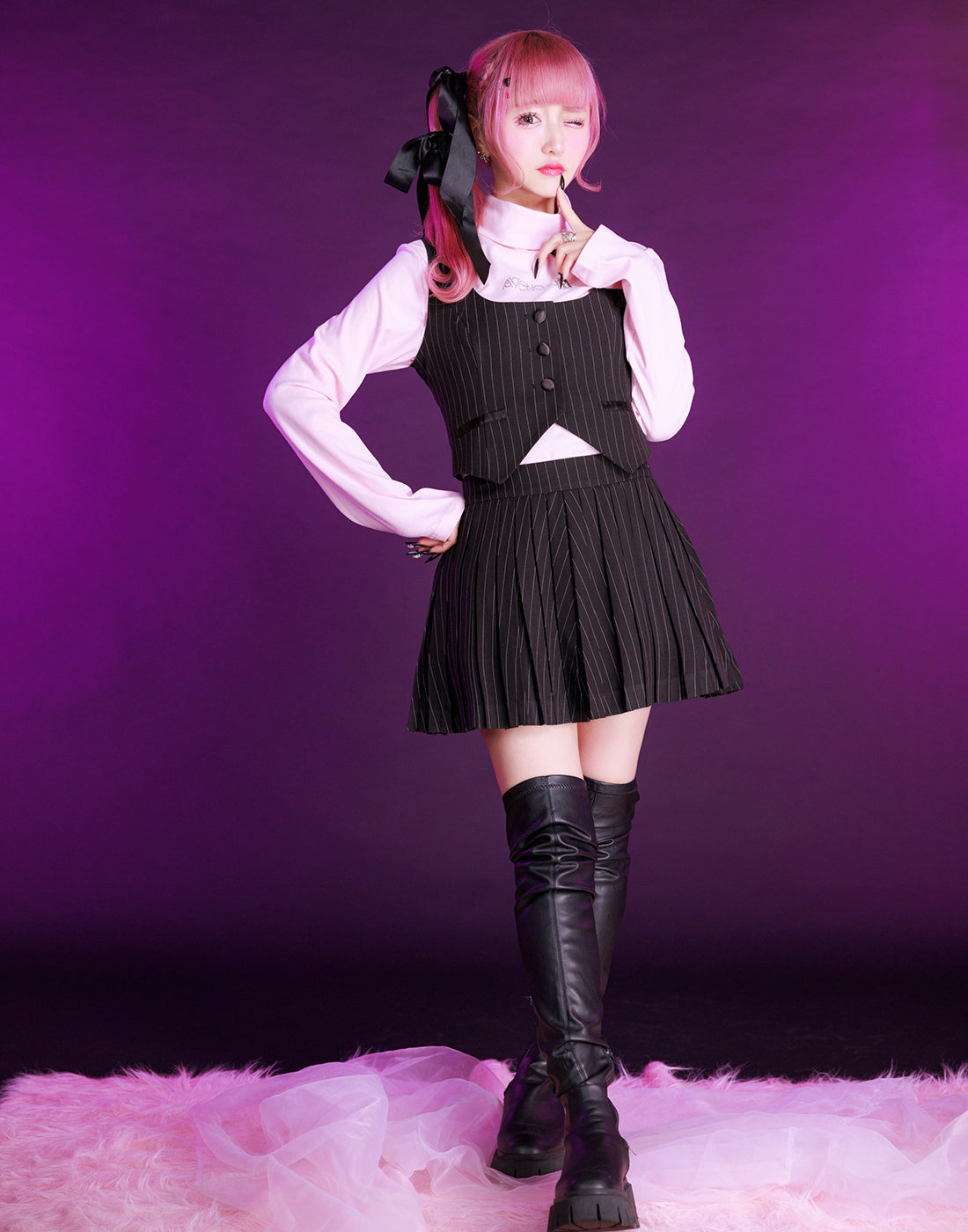 Studs logo high neck tops