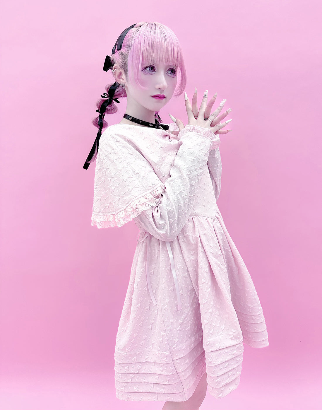 Ribbon collar doll one-piece