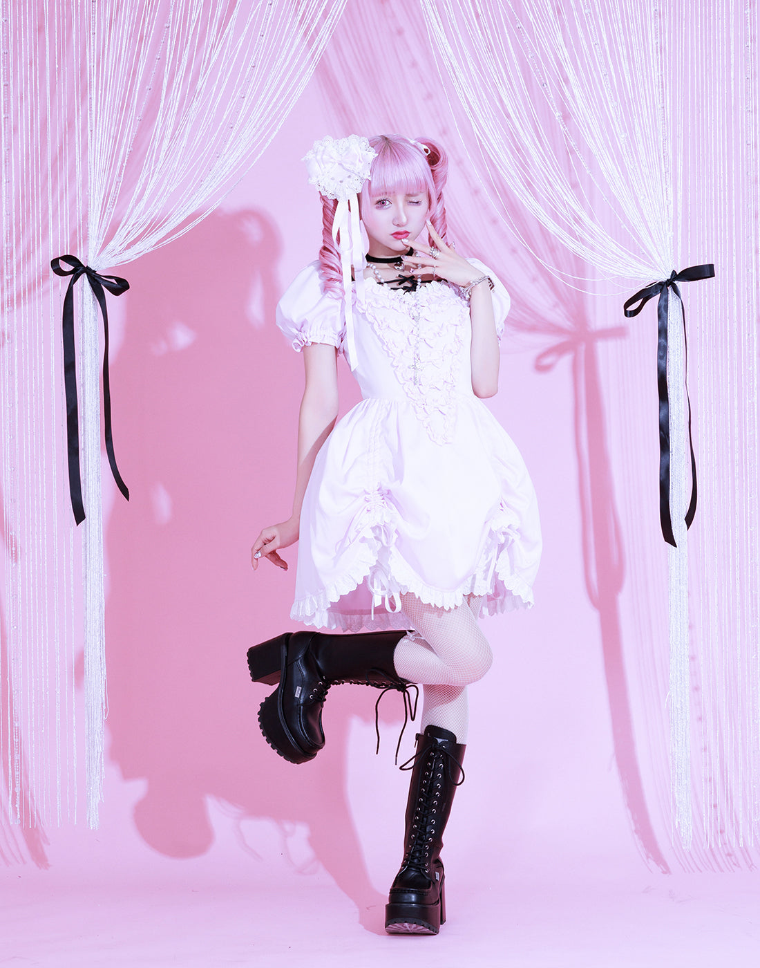 Bone ribbon puff doll dress