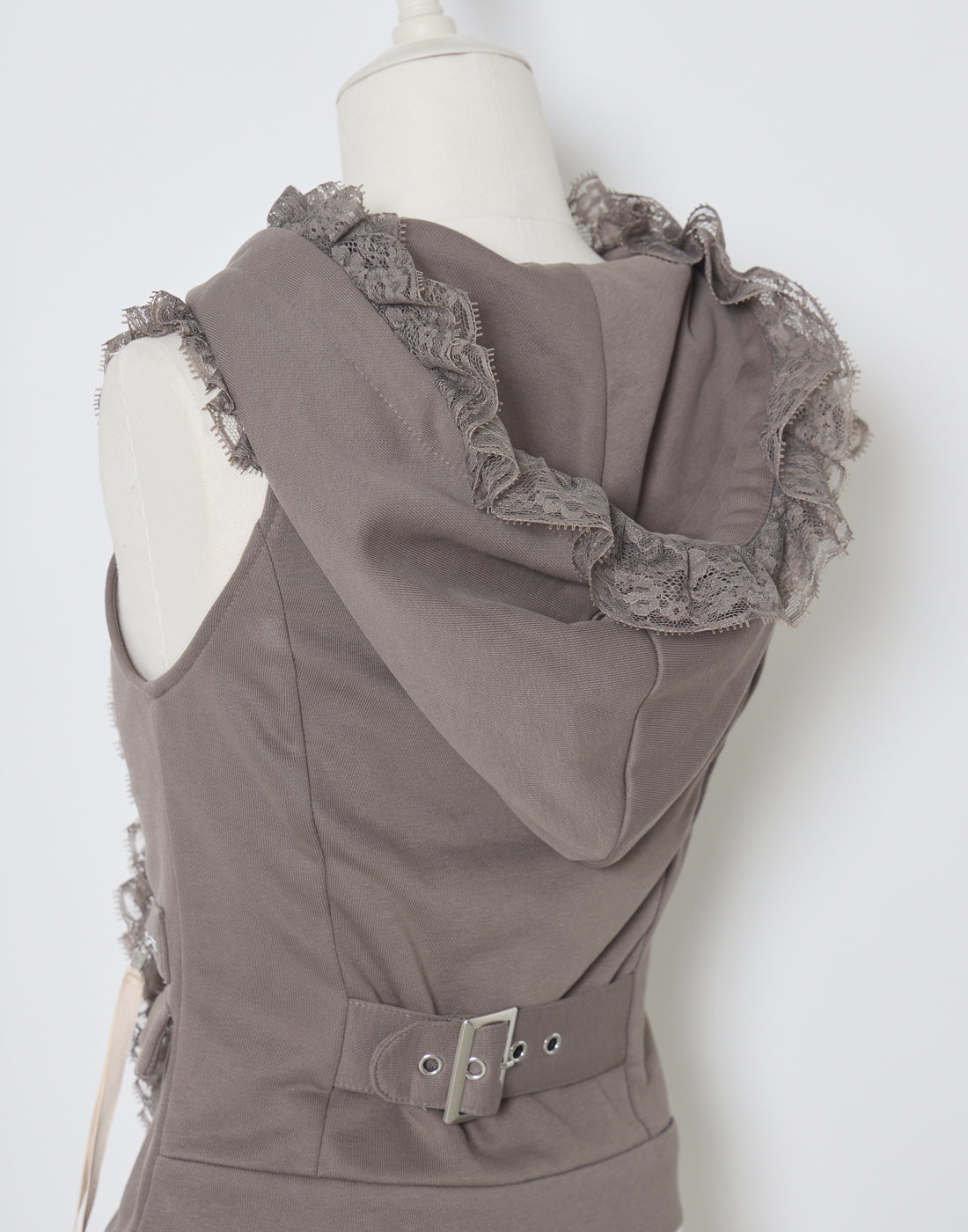 AVENCHUMU Lace-up frilled lace sleeveless hoodie