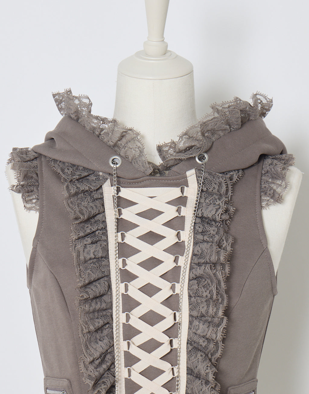 AVENCHUMU Lace-up frilled lace sleeveless hoodie